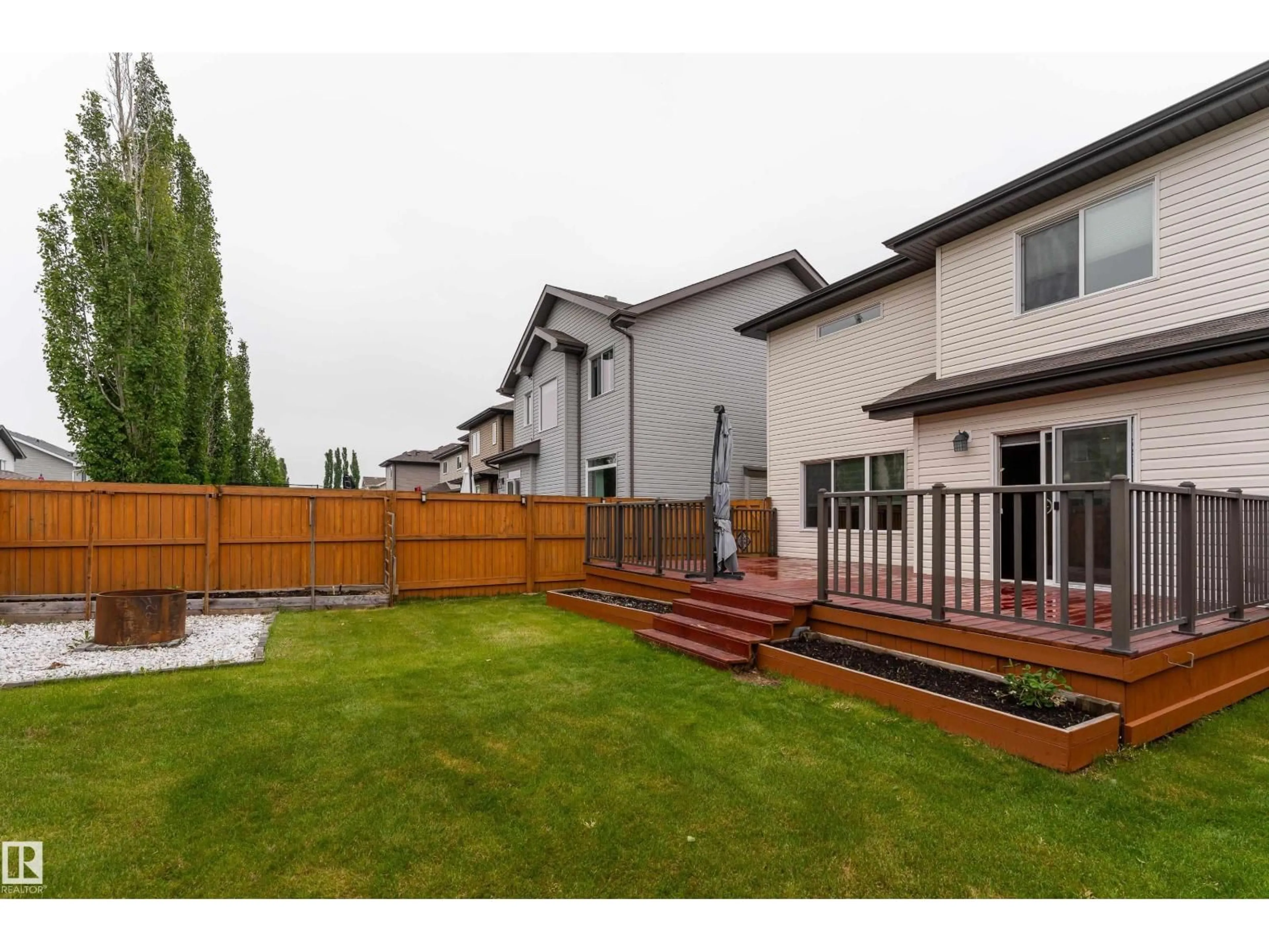 A pic from outside/outdoor area/front of a property/back of a property/a pic from drone, unknown for 66 NAVAJO LN, Fort Saskatchewan Alberta T8L0K6
