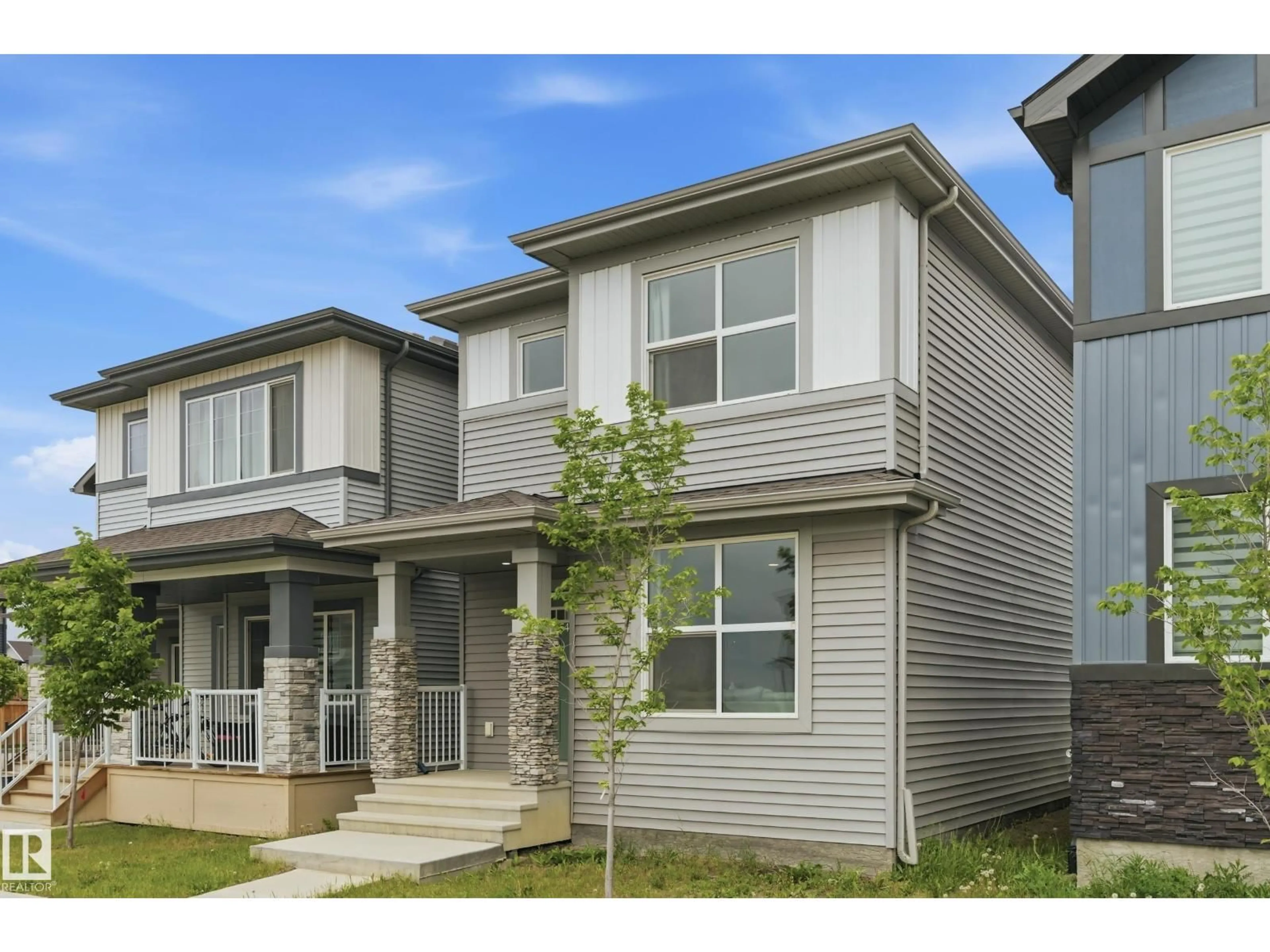 Home with vinyl exterior material, street for 54 SIENNA BV, Fort Saskatchewan Alberta T8L0W3