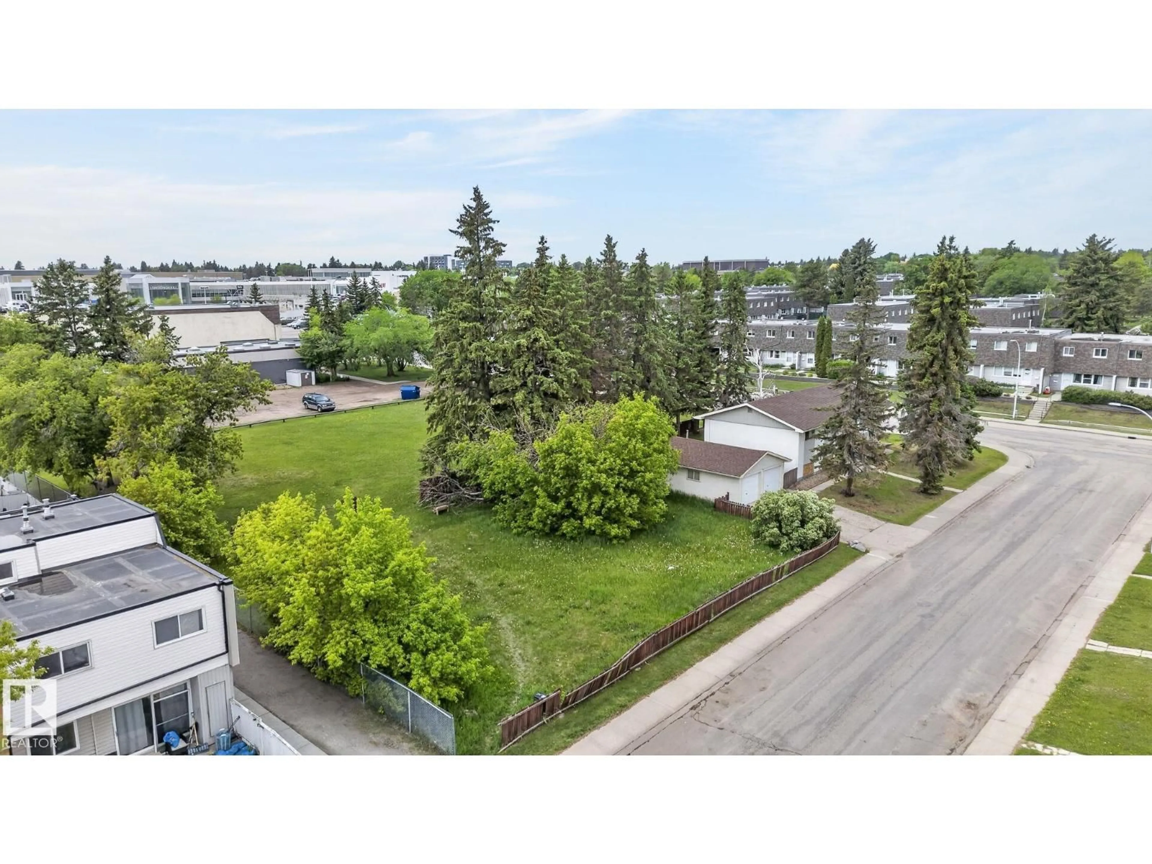 A pic from outside/outdoor area/front of a property/back of a property/a pic from drone, unknown for NW - 13920 64 ST, Edmonton Alberta T5A1R9