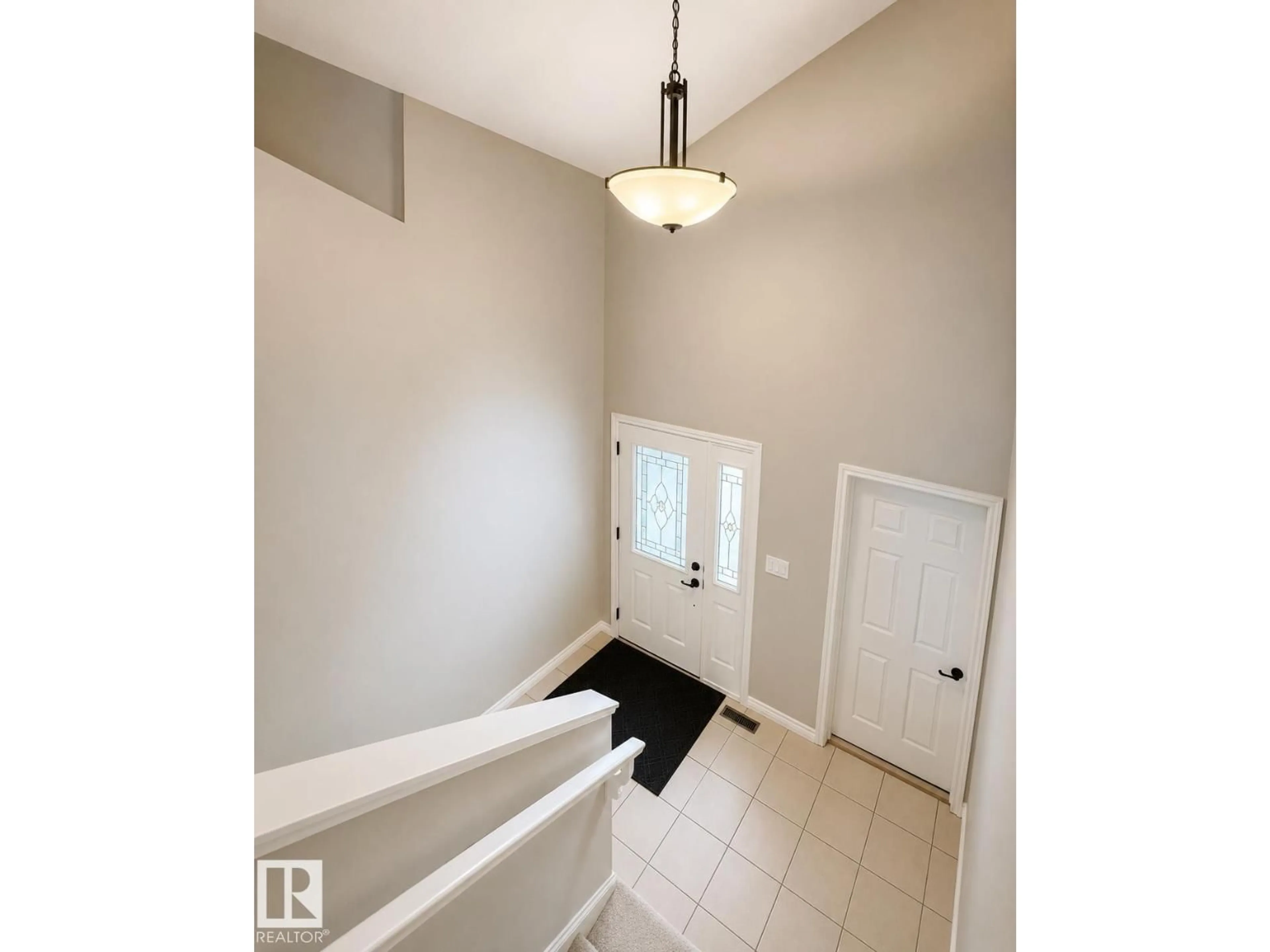 Indoor entryway for 4505 38 STREET, Bonnyville Town Alberta T9N0A8