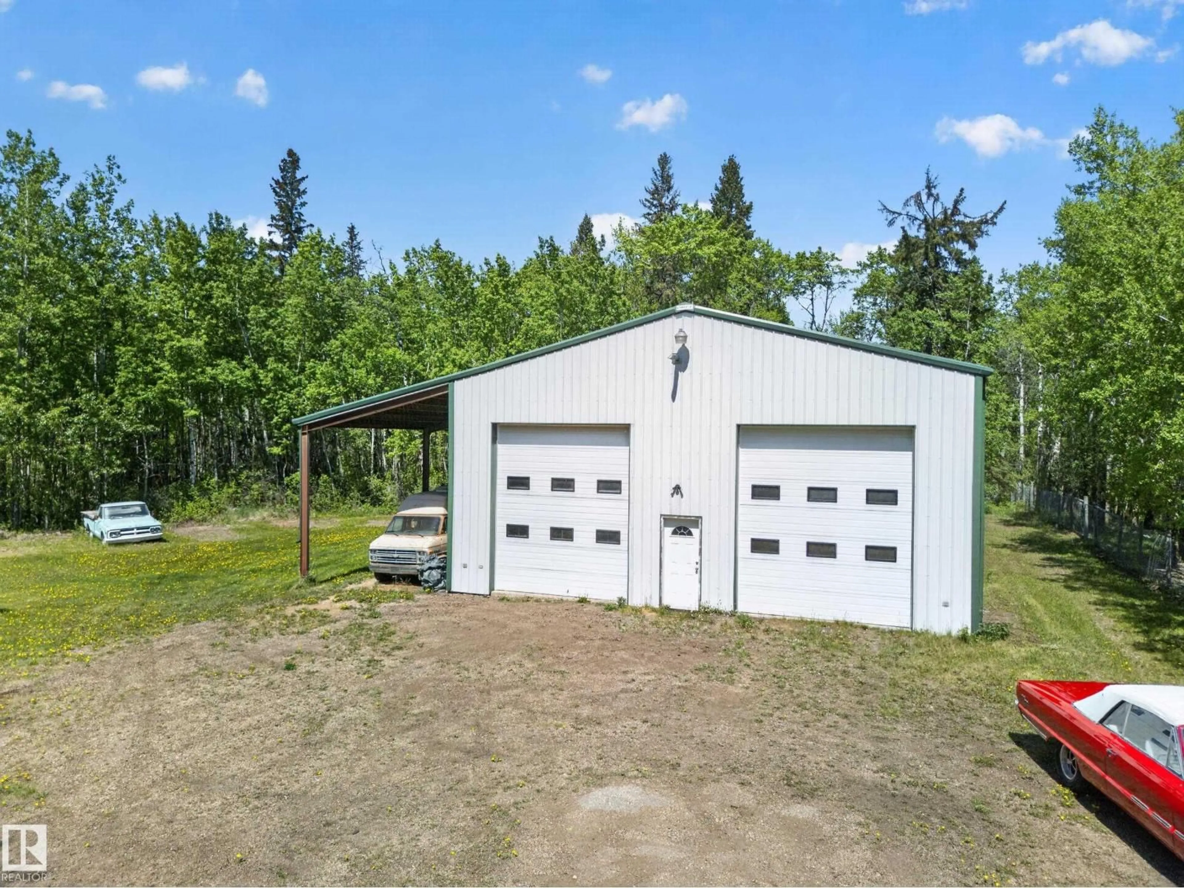 Unknown for 22048 TWP ROAD 522, Rural Strathcona County Alberta T8E1G2