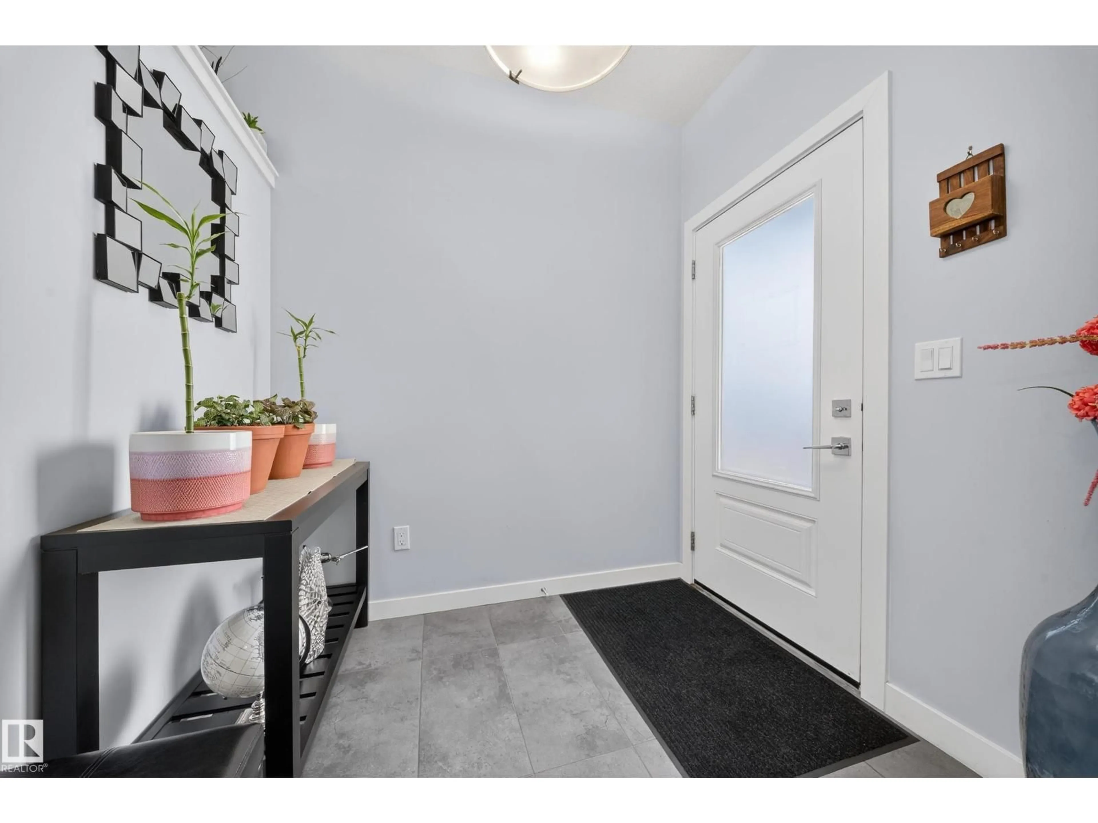 Indoor entryway for 2084 GRAYDON HILL SW, Edmonton Alberta T6W4C7