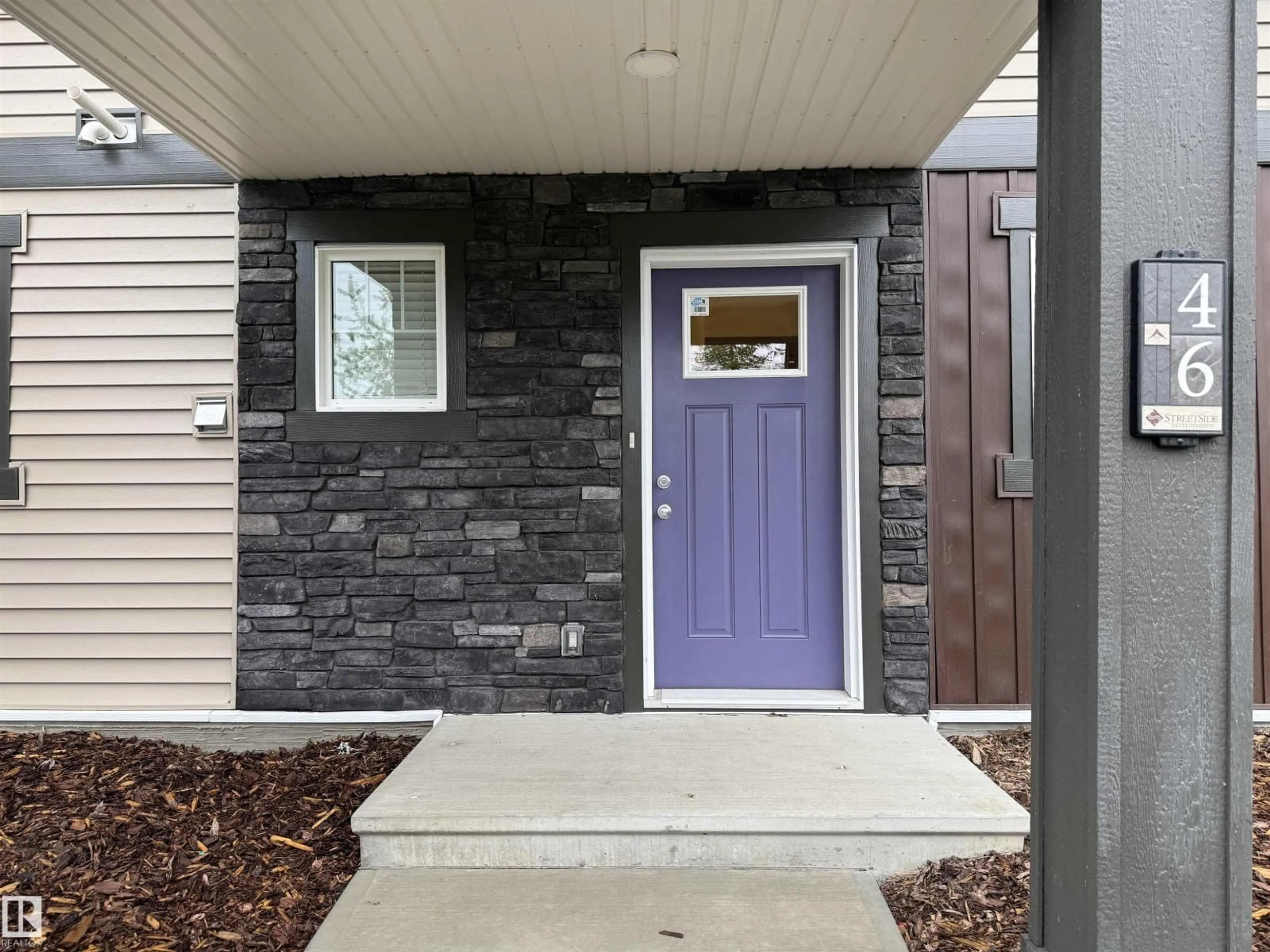 Indoor entryway for #46 - 1530 TAMARACK BV, Edmonton Alberta T6T2E6