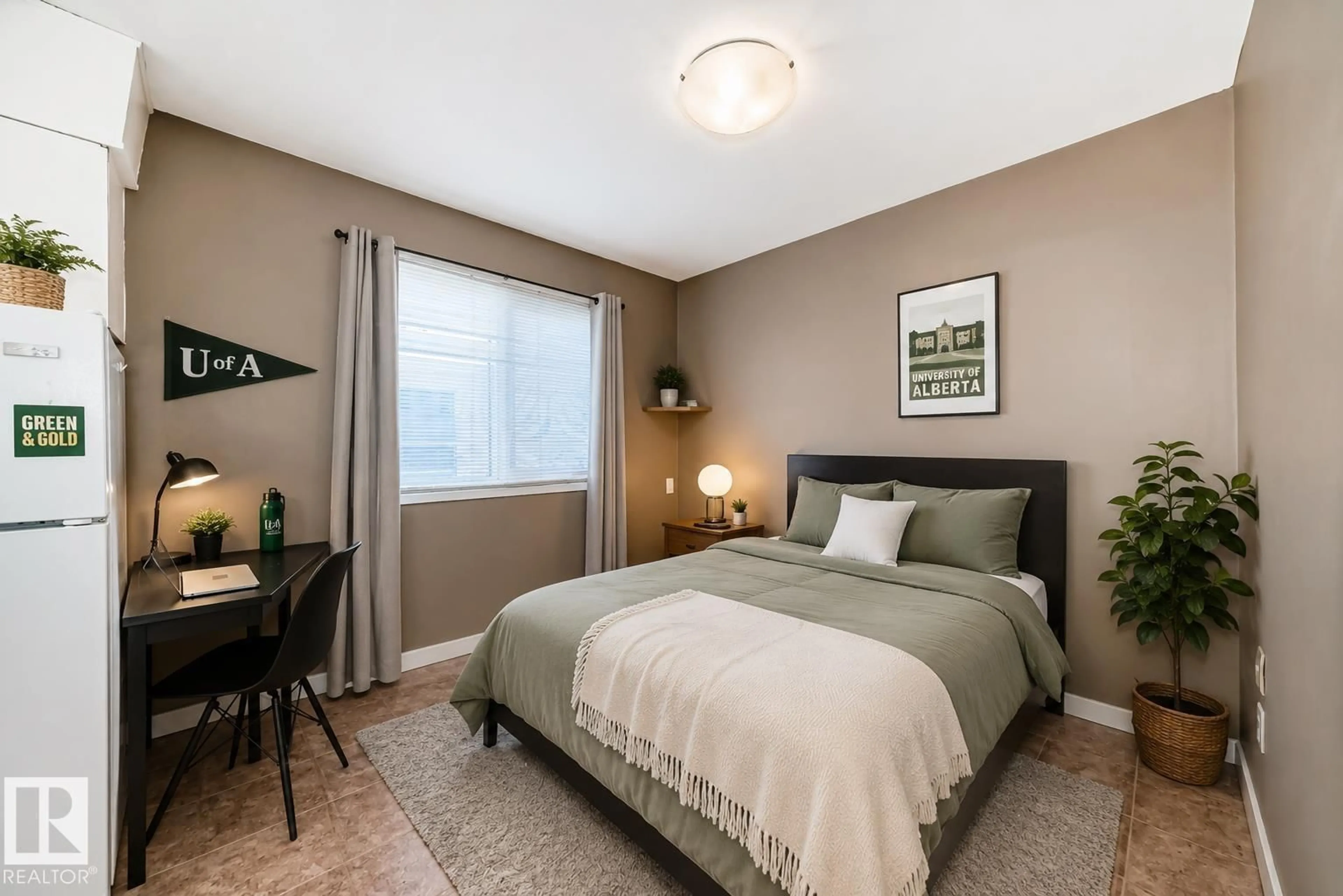 Bedroom with bed, unknown for 10837 65 AV, Edmonton Alberta T6H1V8