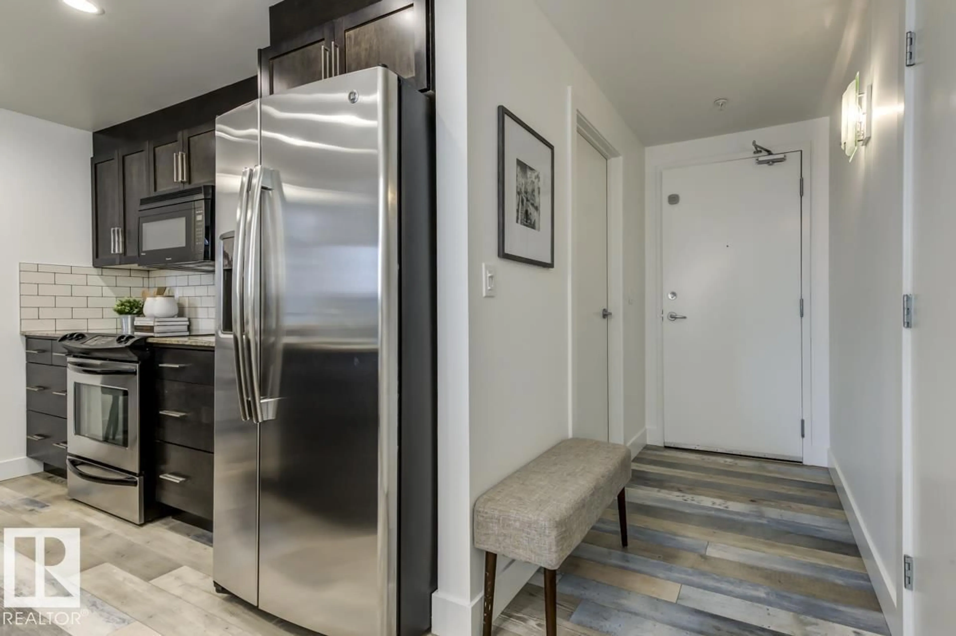 Standard kitchen, unknown for 205 11933 JASPER AV NW, Edmonton Alberta T5K0P1