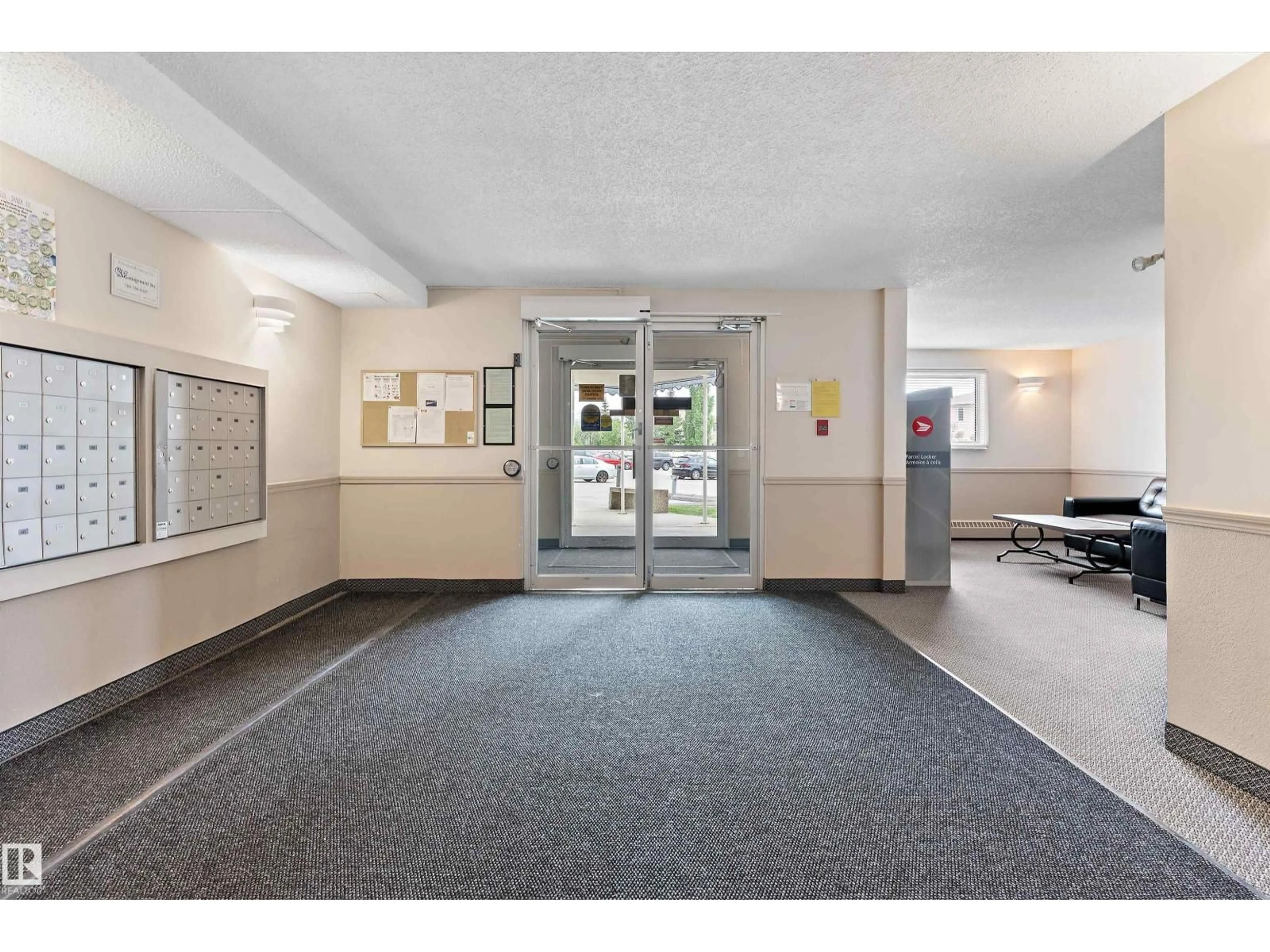 Indoor foyer for 420 - 6720 158 AV, Edmonton Alberta T5Z3B1