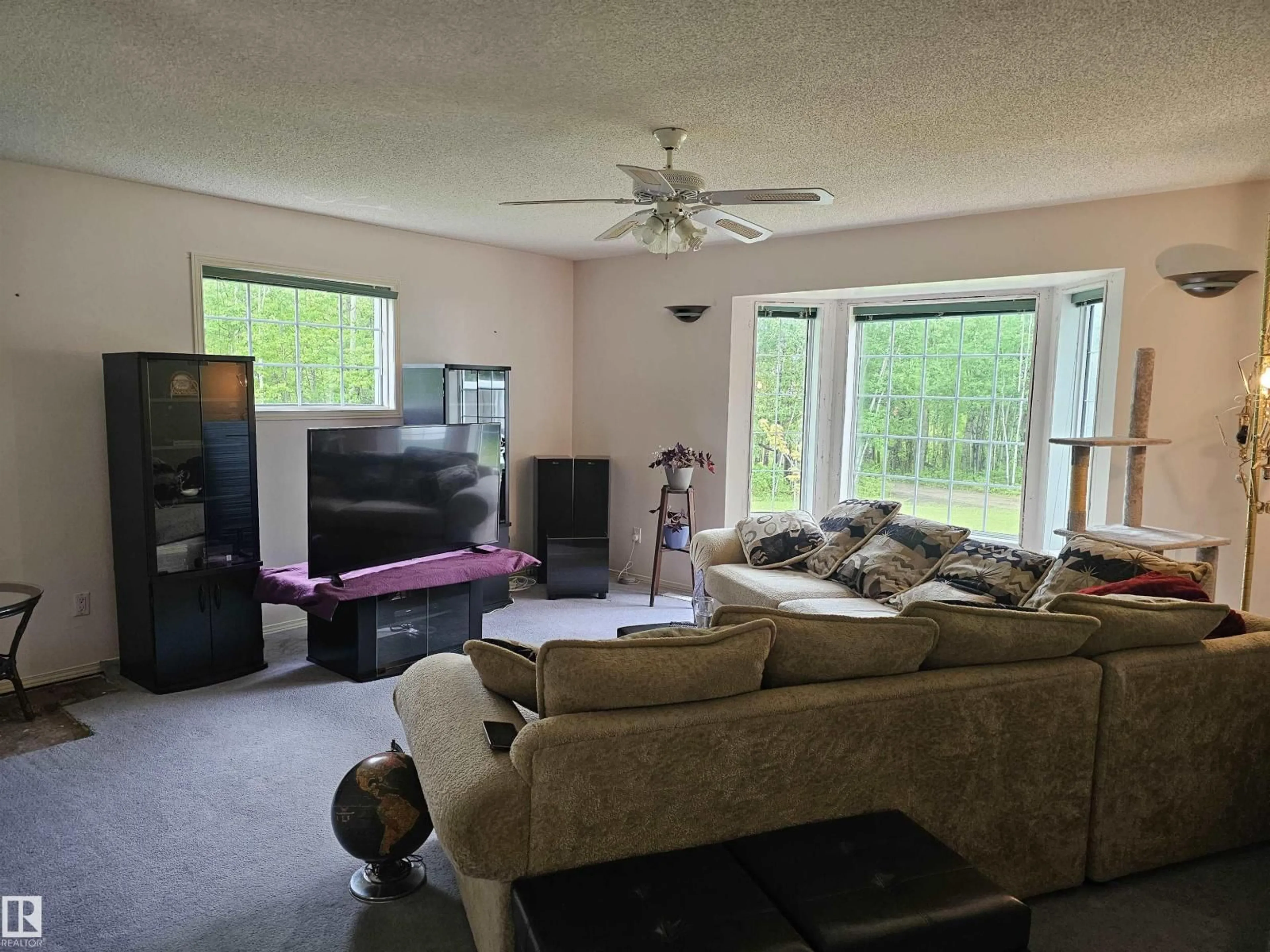 Living room with furniture, unknown for 13 - 54222 RGE ROAD 25, Rural Lac Ste. Anne County Alberta T0E1A0