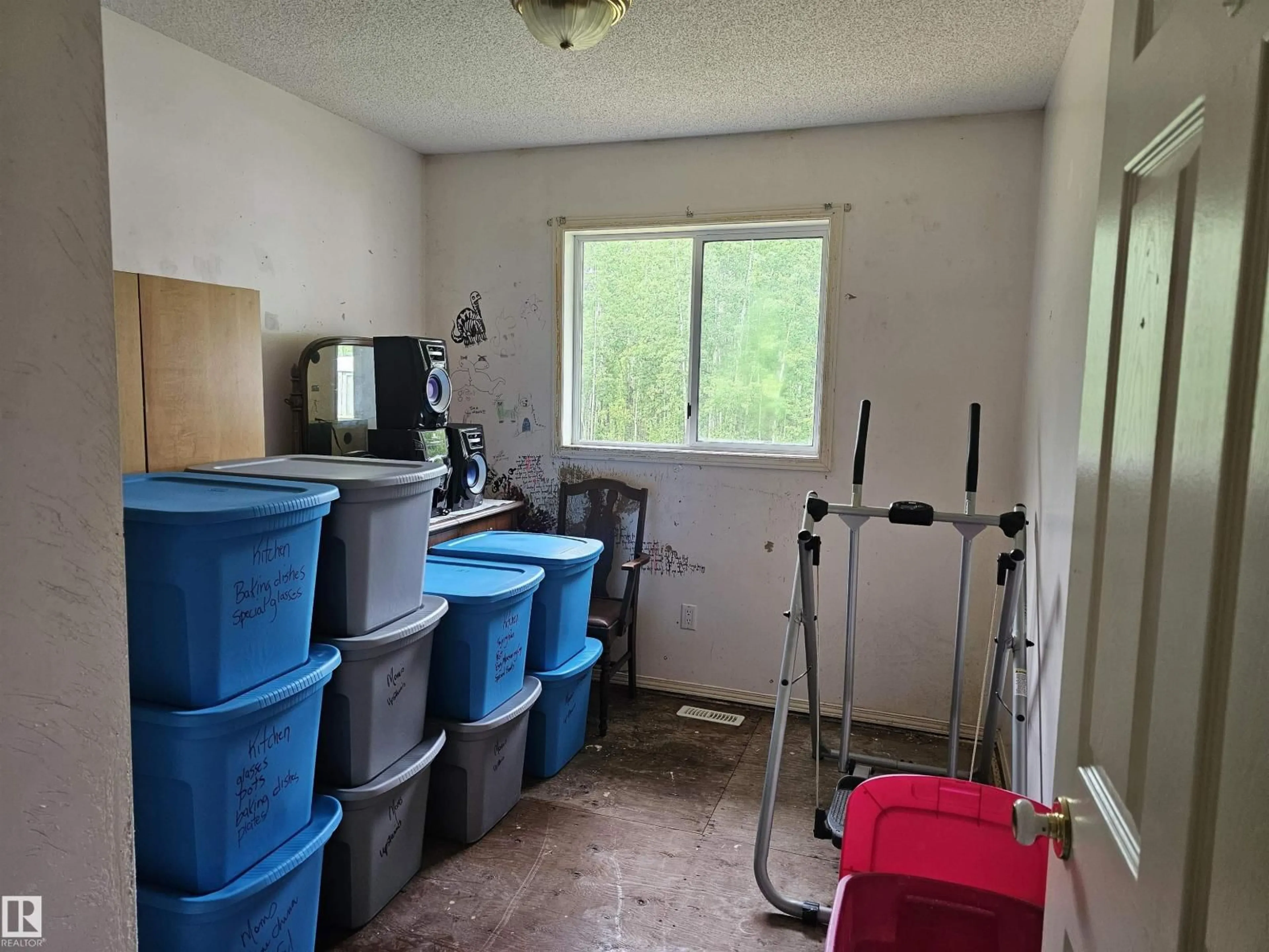 A pic of a room for 13 - 54222 RGE ROAD 25, Rural Lac Ste. Anne County Alberta T0E1A0