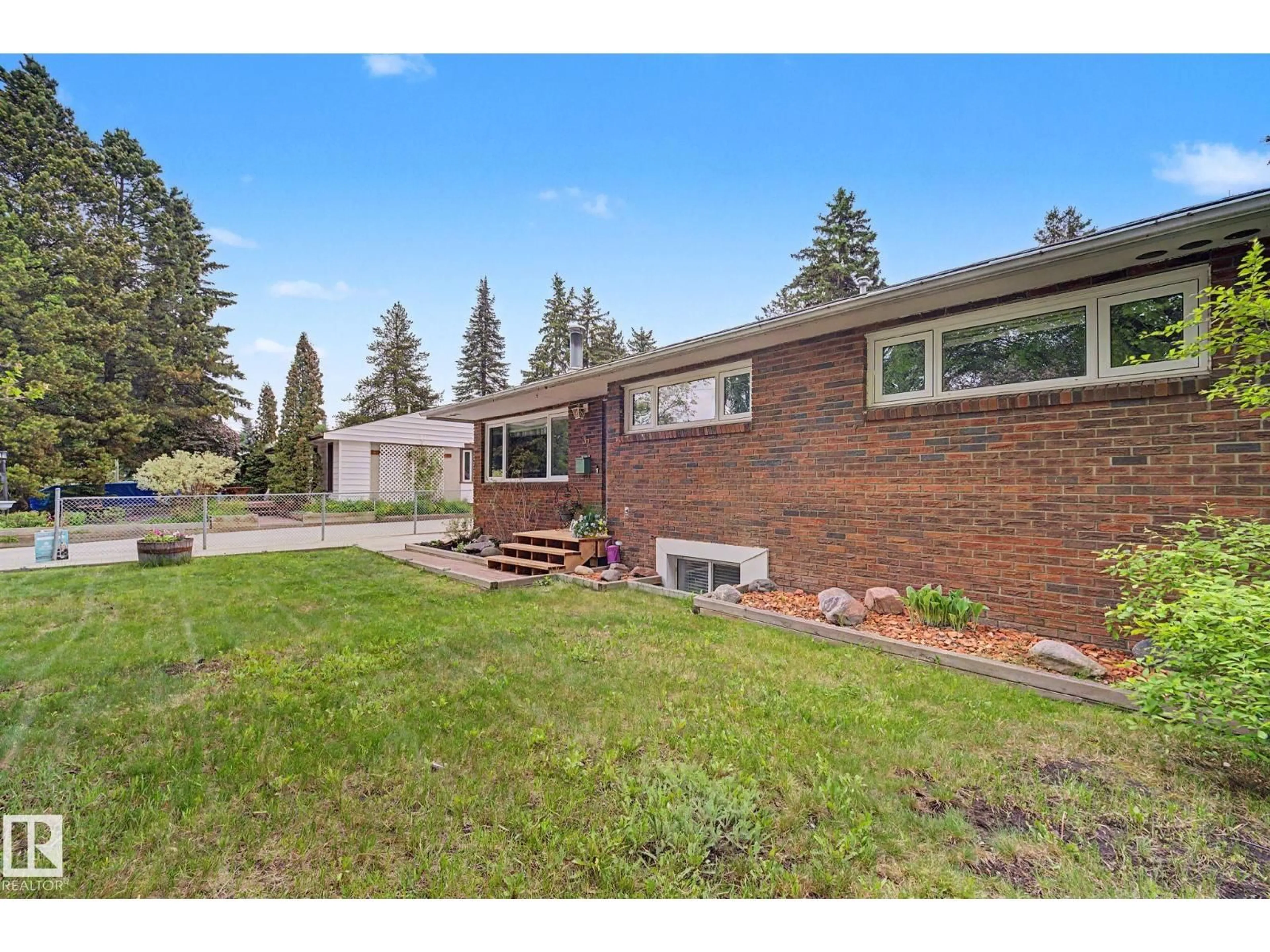 Unknown for 37 SUNNYSIDE CR, St. Albert Alberta T8N0J4