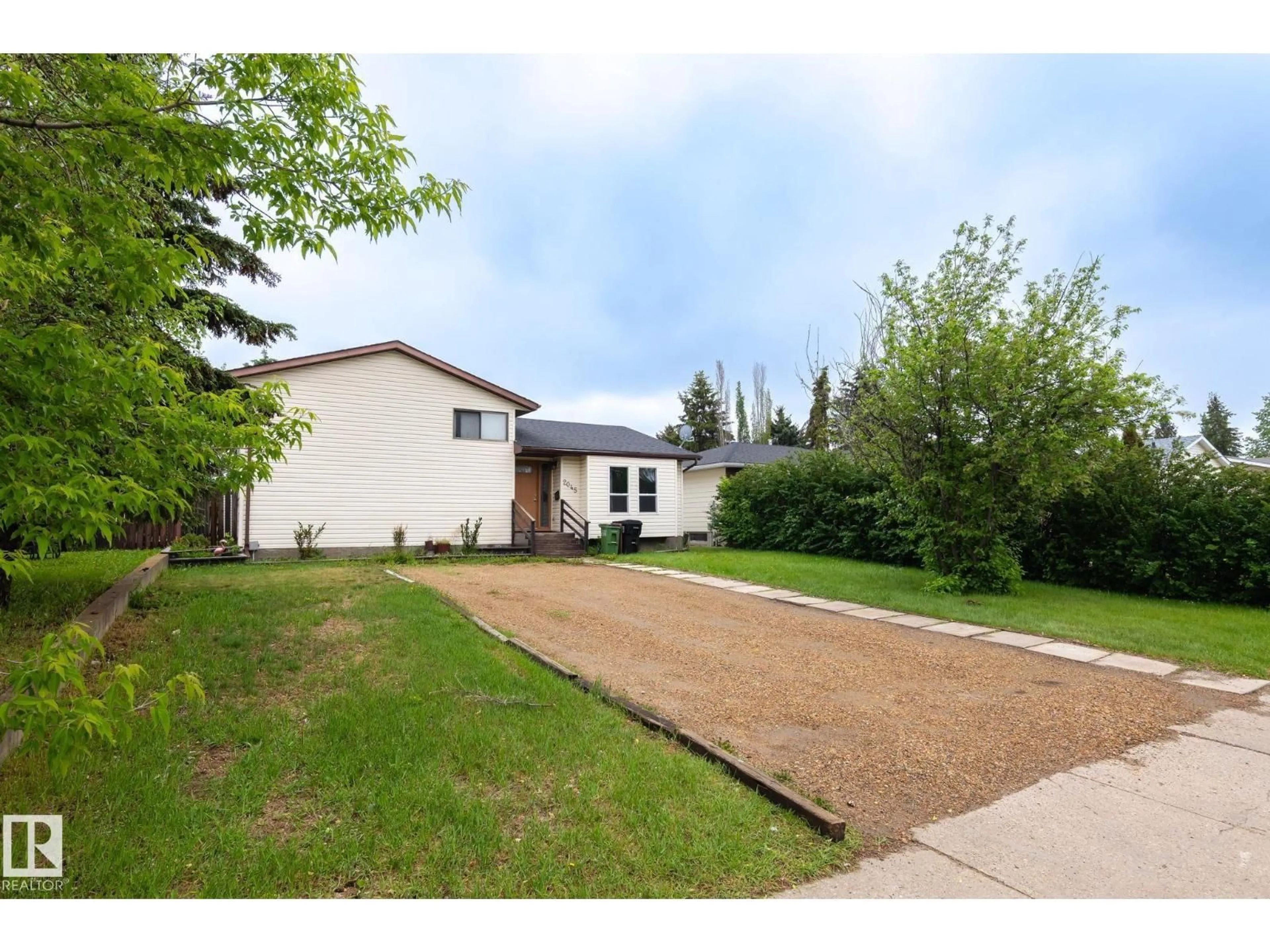 Unknown for 2045 46 ST, Edmonton Alberta T6L2T6