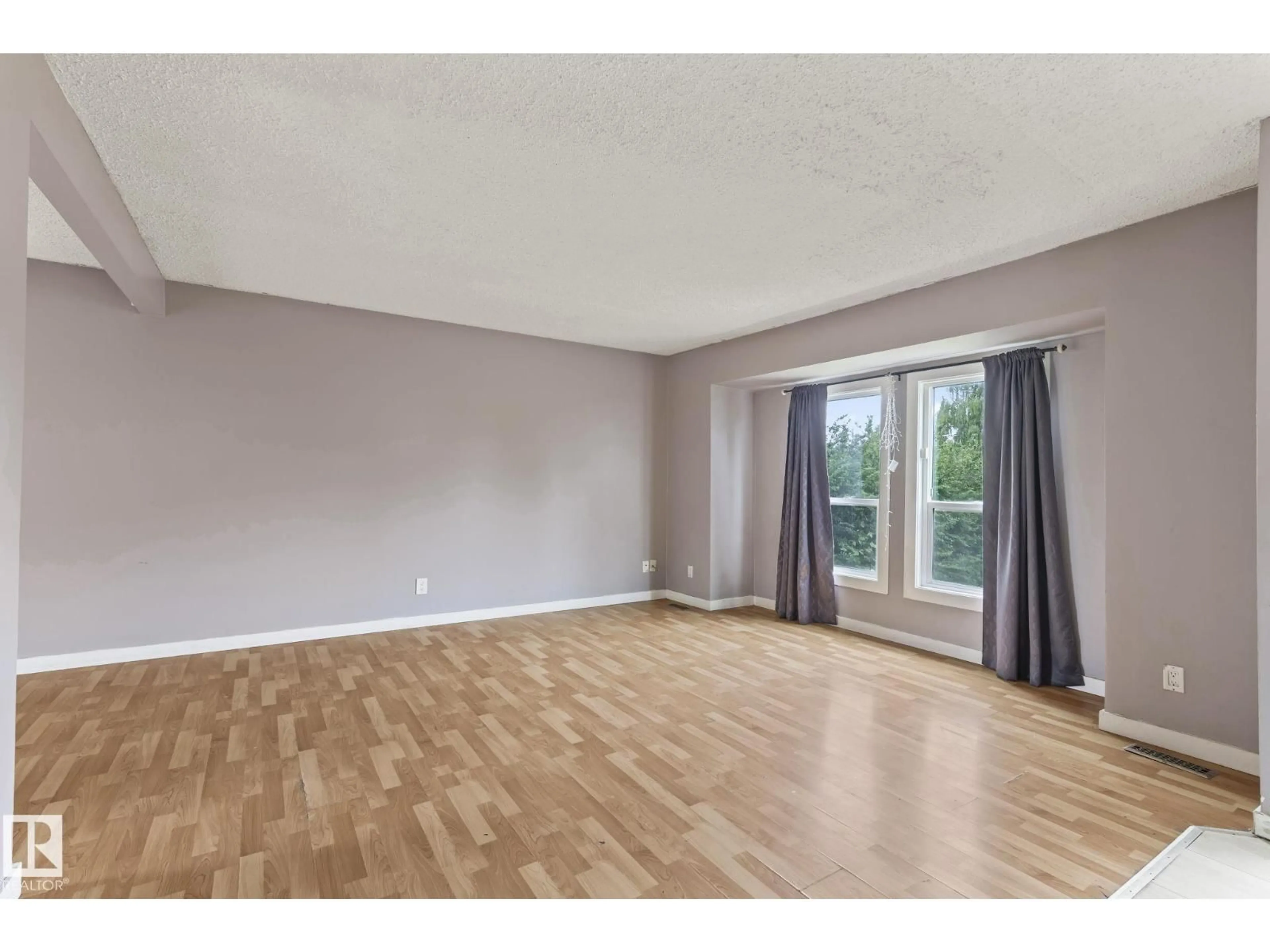 A pic of a room for 2045 46 ST, Edmonton Alberta T6L2T6