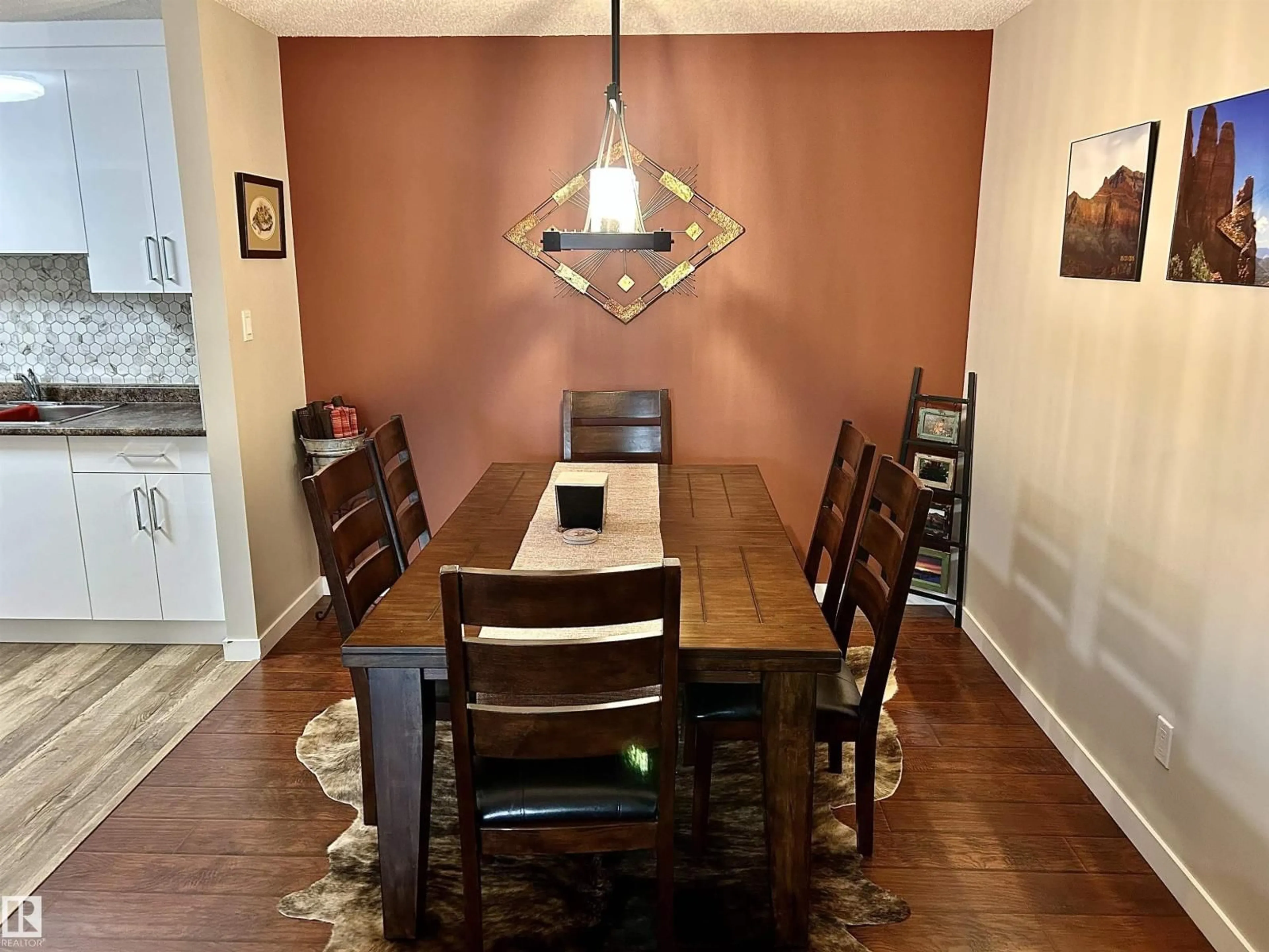 Dining room, wood/laminate floor for #152 - 152 WOODLANDS RD, St. Albert Alberta T8N5H1
