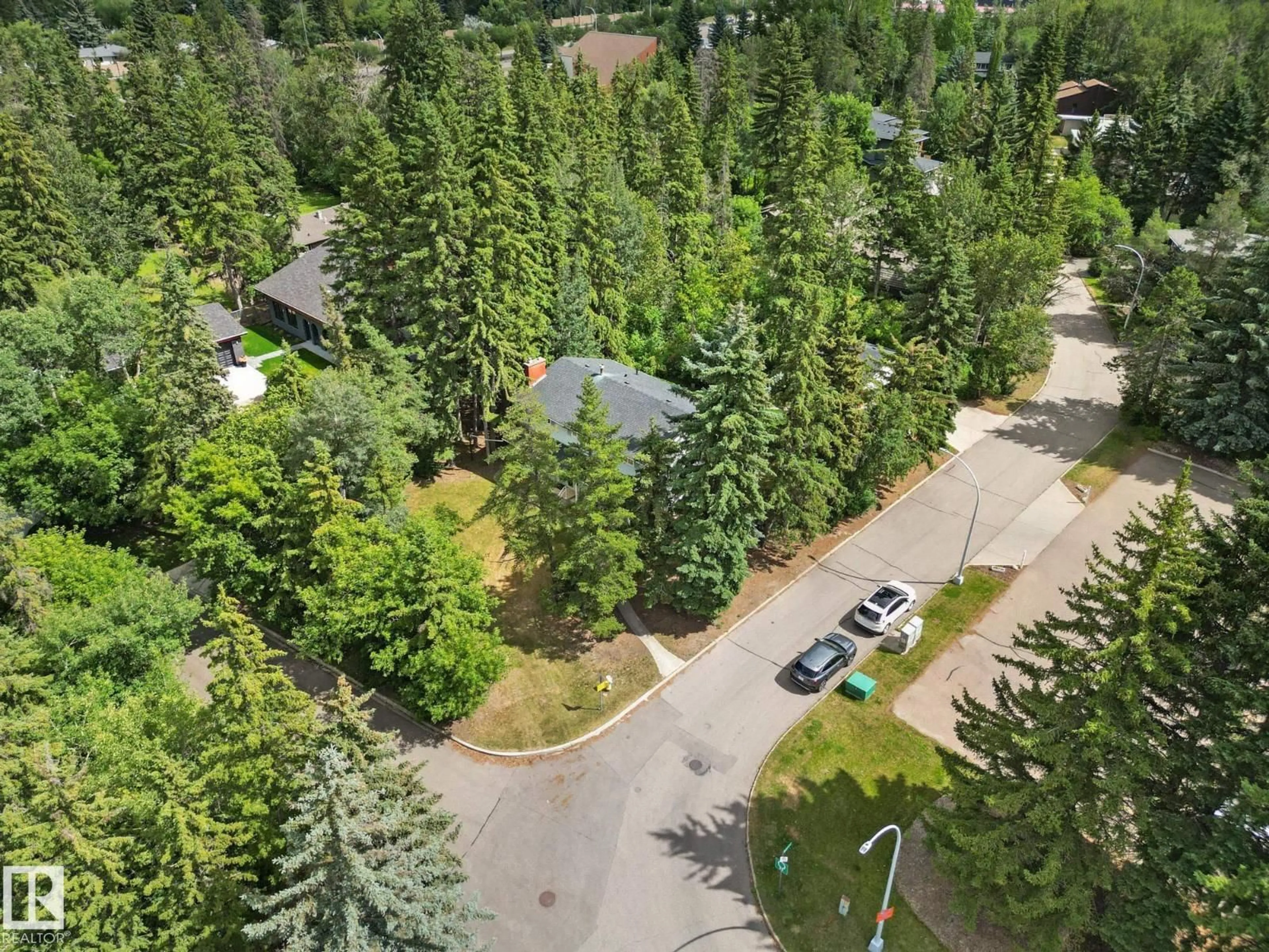 A pic from outside/outdoor area/front of a property/back of a property/a pic from drone, forest/trees view for 9 GLENVIEW CR, St. Albert Alberta T8N1B6