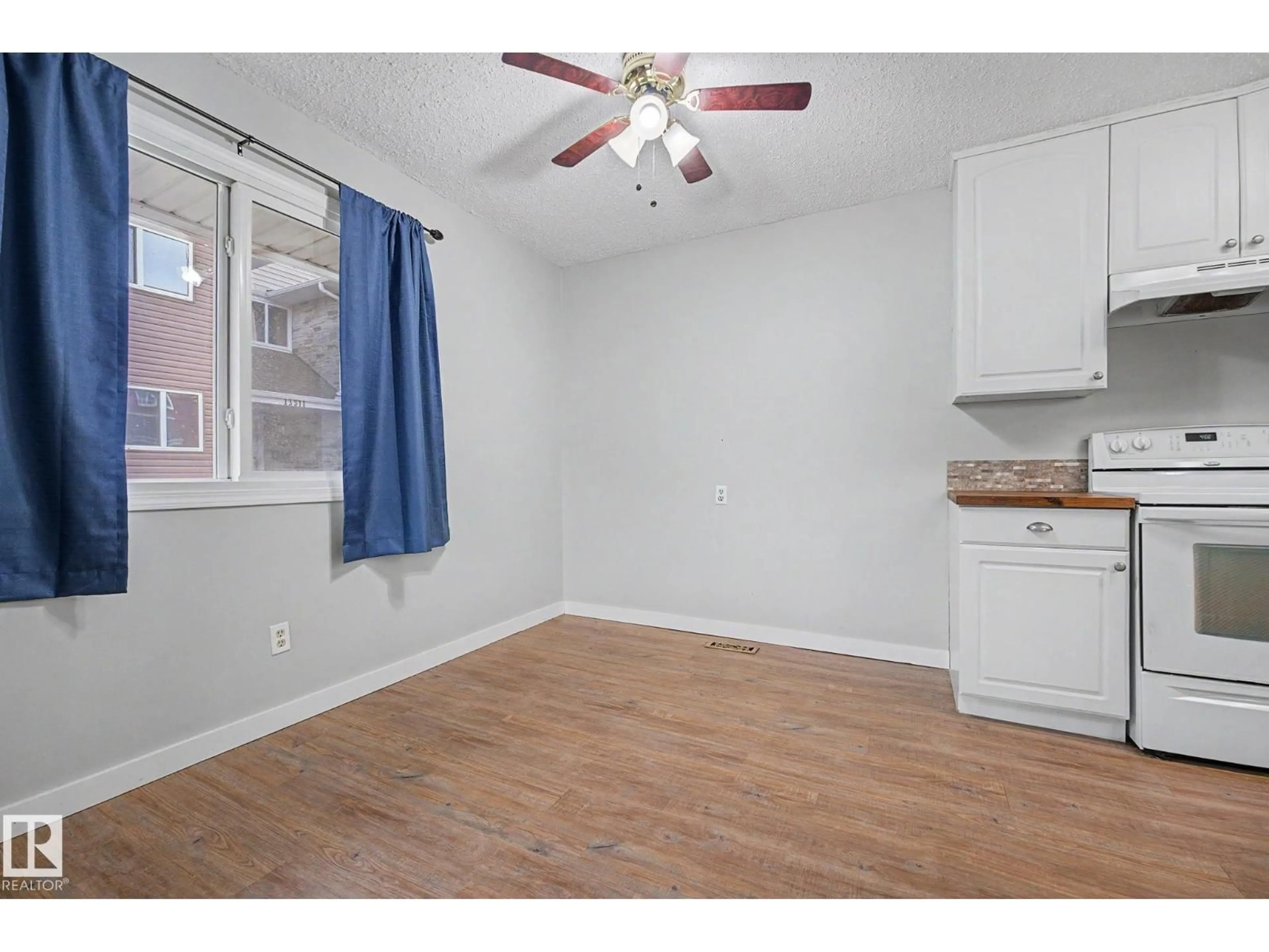 A pic of a room for NW - 13303 47 ST, Edmonton Alberta T5A3L5