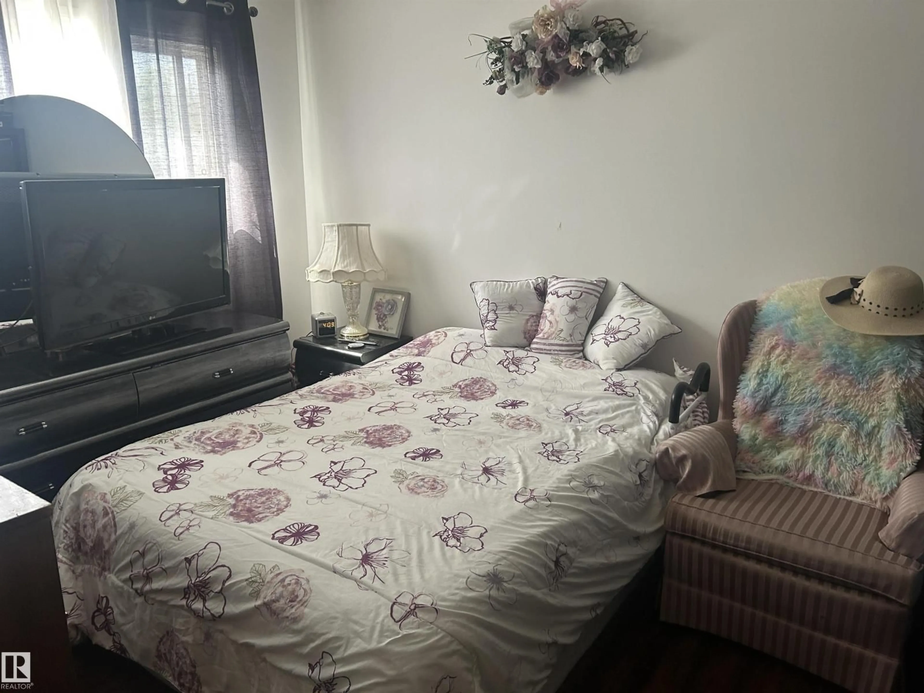A pic of a room for 12734 - 12736 86 ST, Edmonton Alberta T5E3A8
