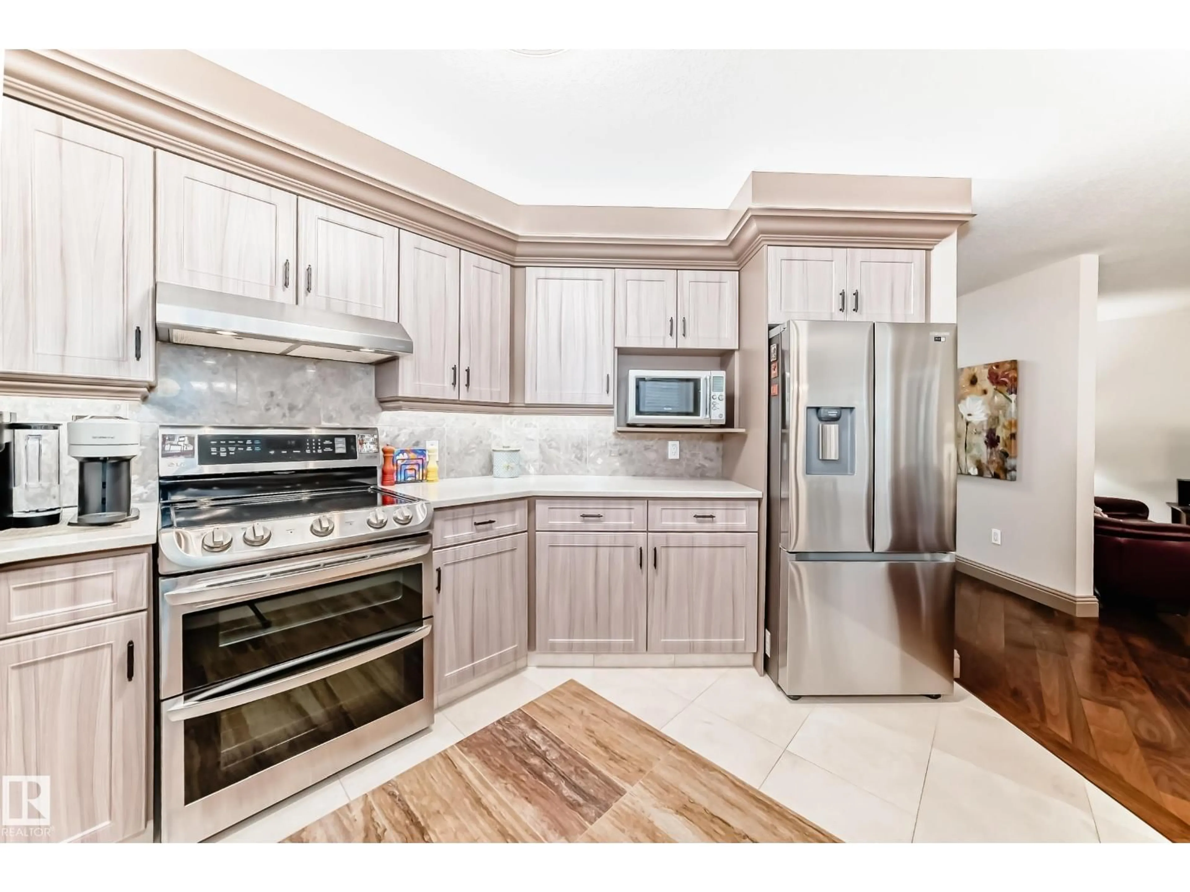 Open concept kitchen, ceramic/tile floor for 3 - 512 PERRON ST, St. Albert Alberta T8N5Z5