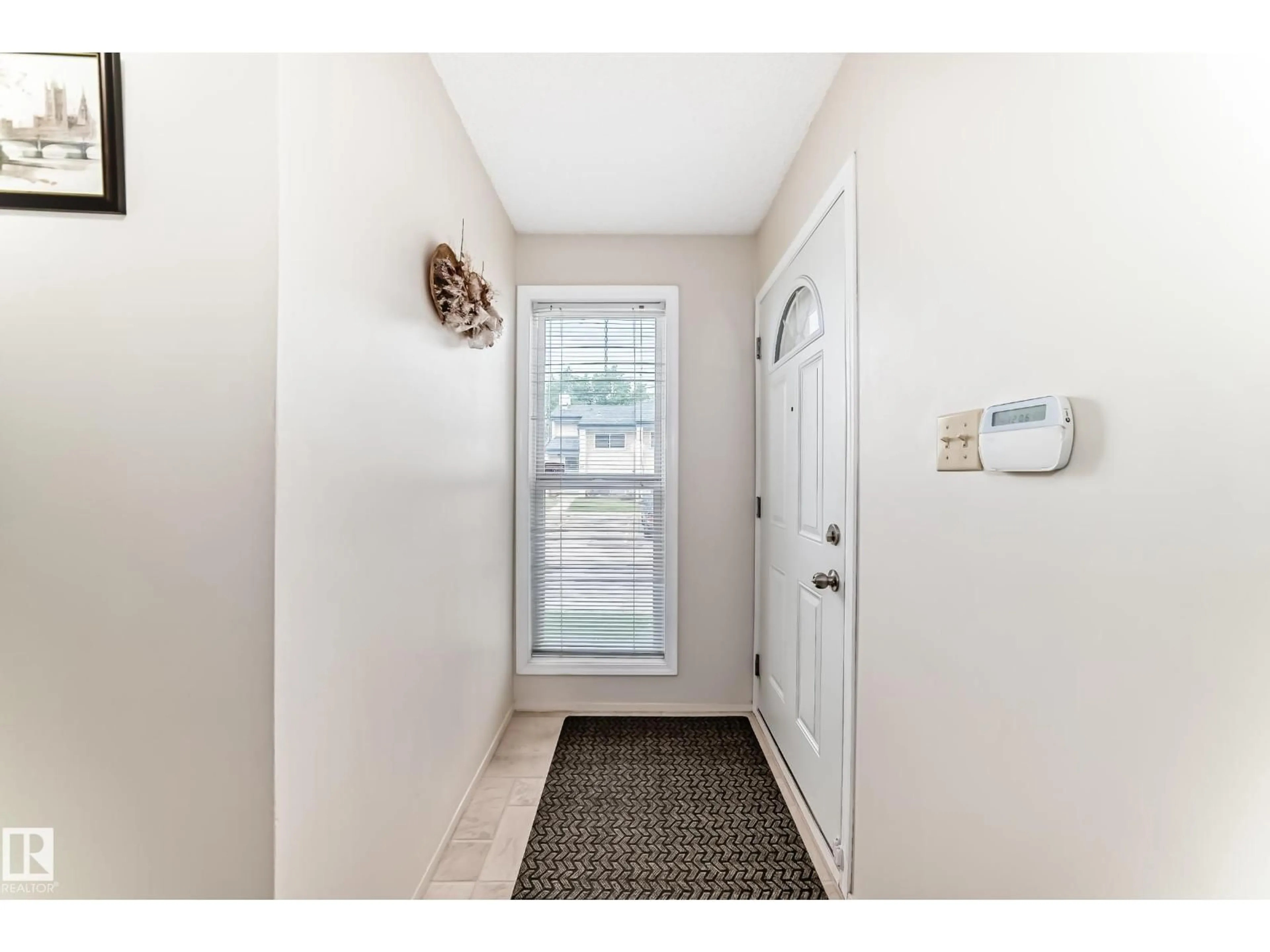 Indoor entryway for #15 - 6220 172 ST NW, Edmonton Alberta T5T3R4