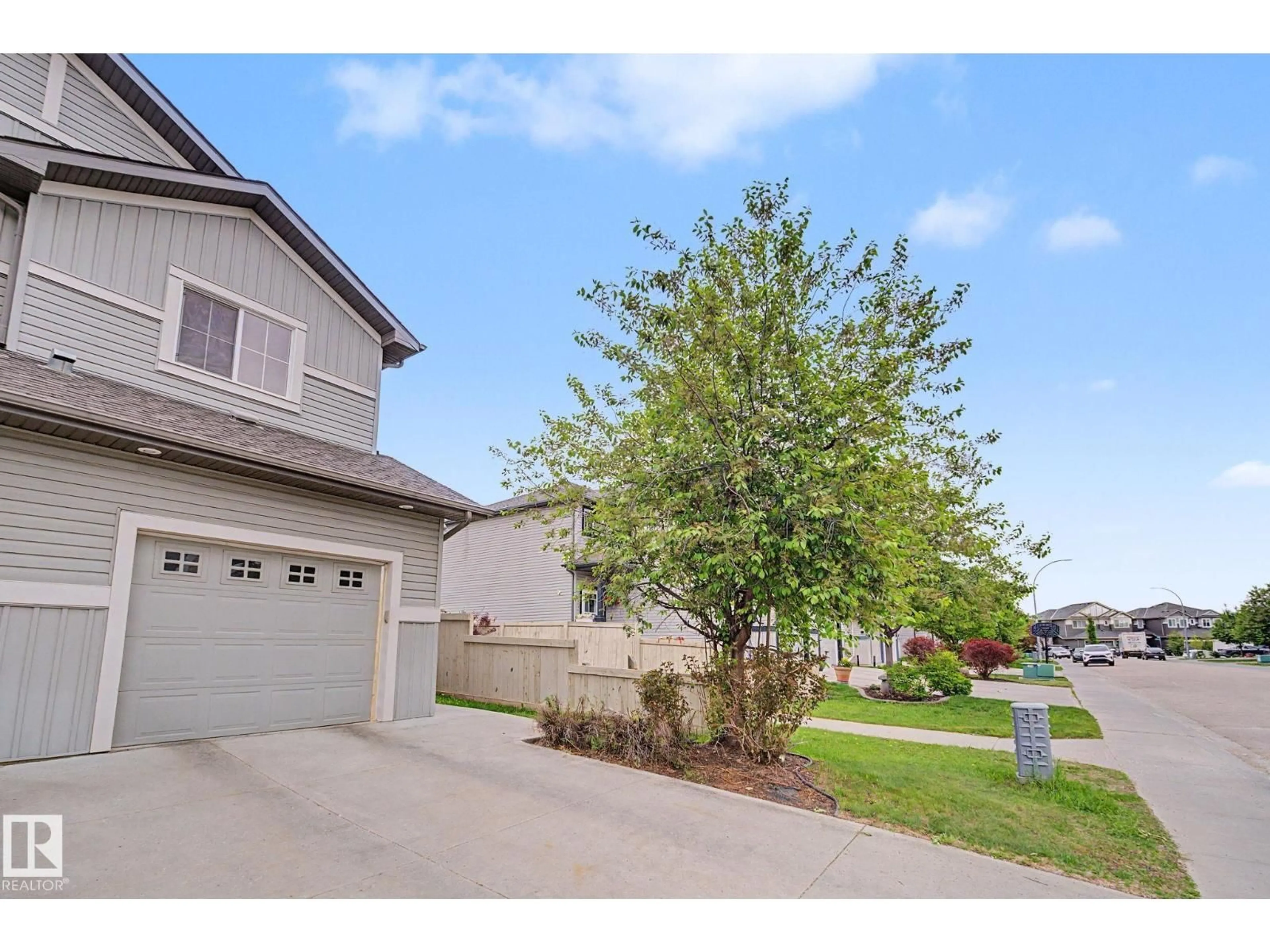 Unknown for 16810 53 ST, Edmonton Alberta T5Y0R6