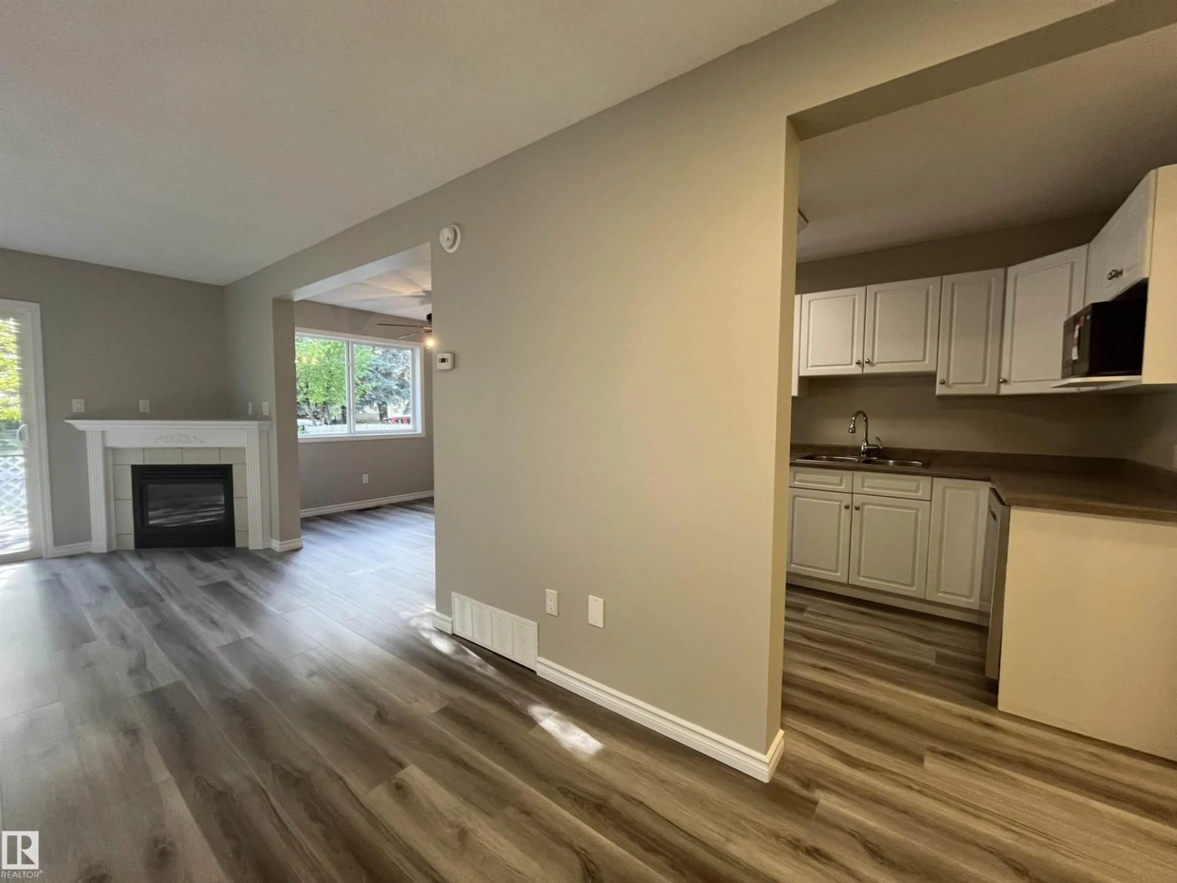 A pic of a room for 2 - 61 MICHIGAN ST, Devon Alberta T9G1H7