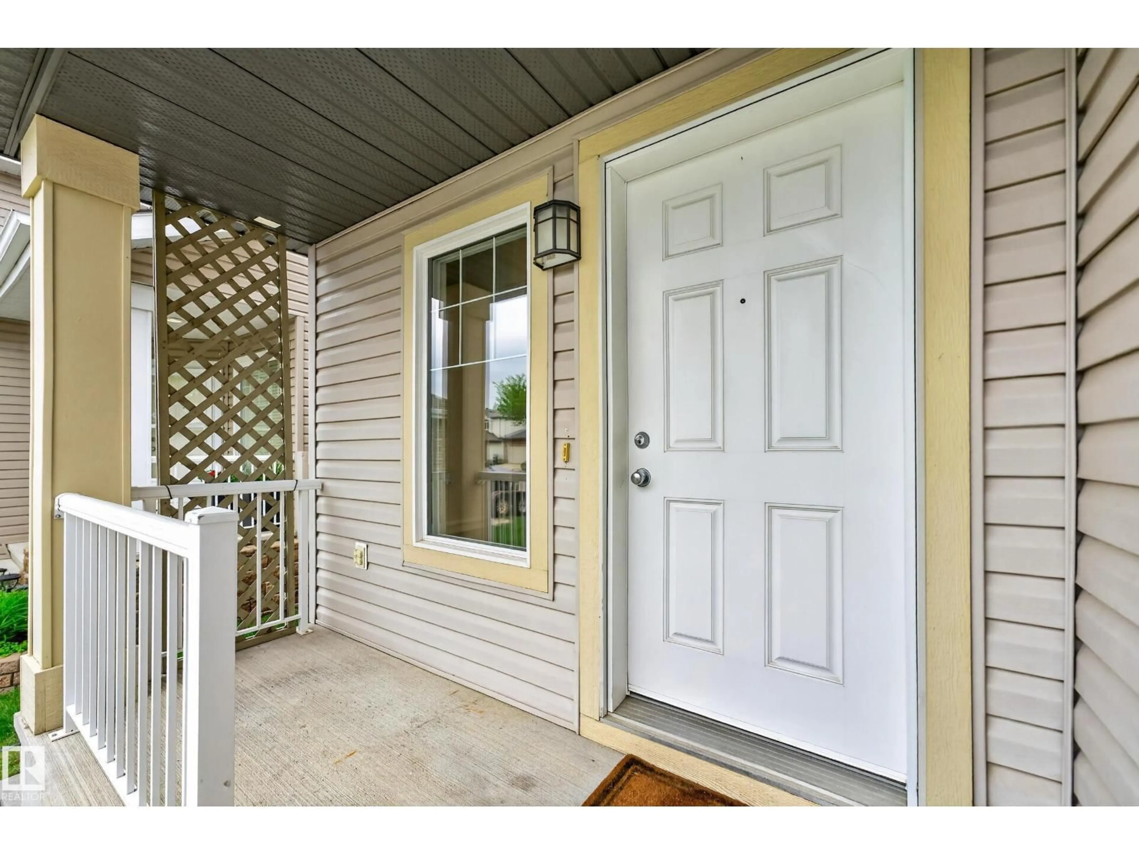 Indoor entryway for 665 LEGER WY, Edmonton Alberta T6R0C1