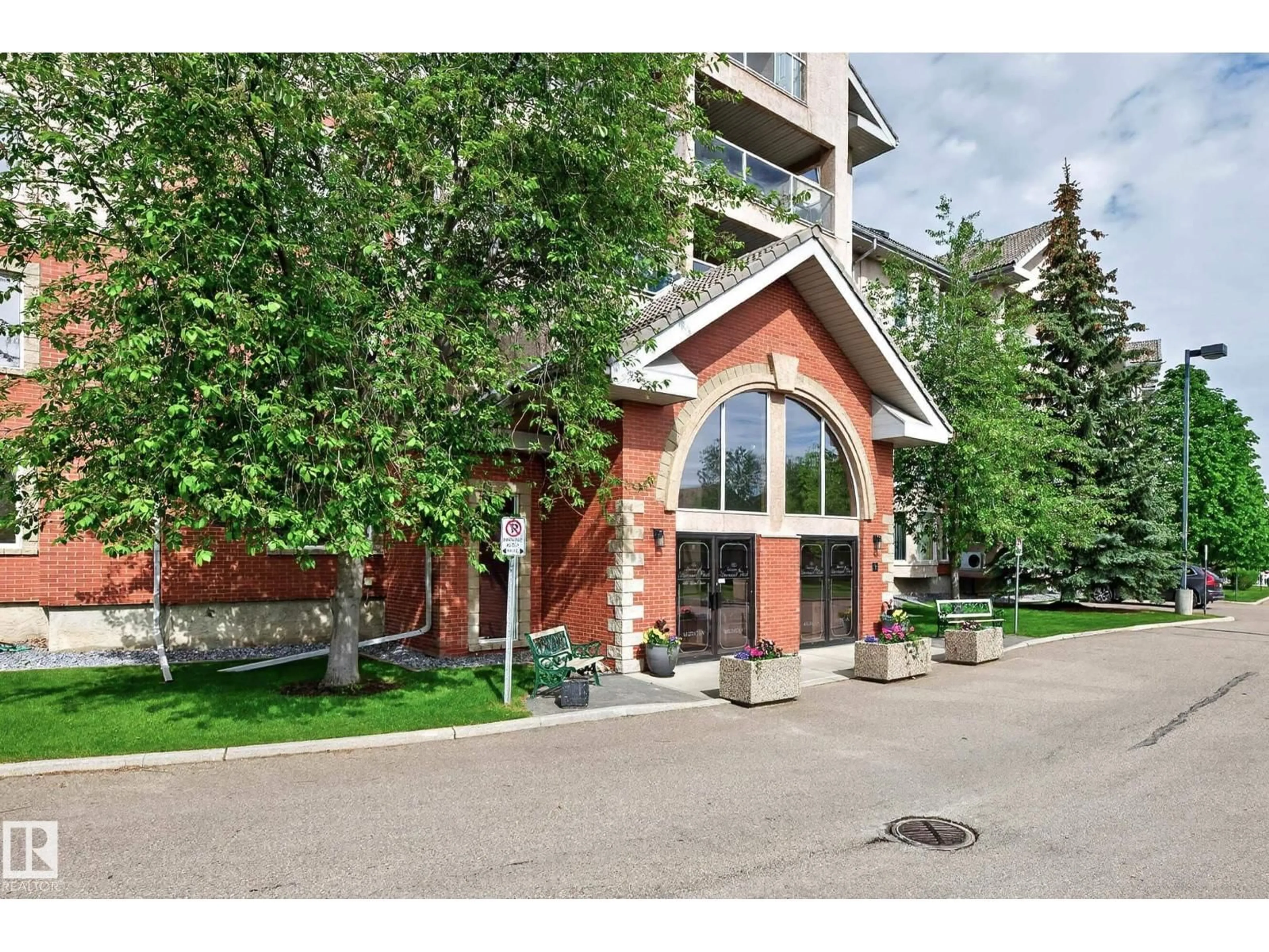 Unknown for 200 - 427 BETHEL DR, Sherwood Park Alberta T8H2C5