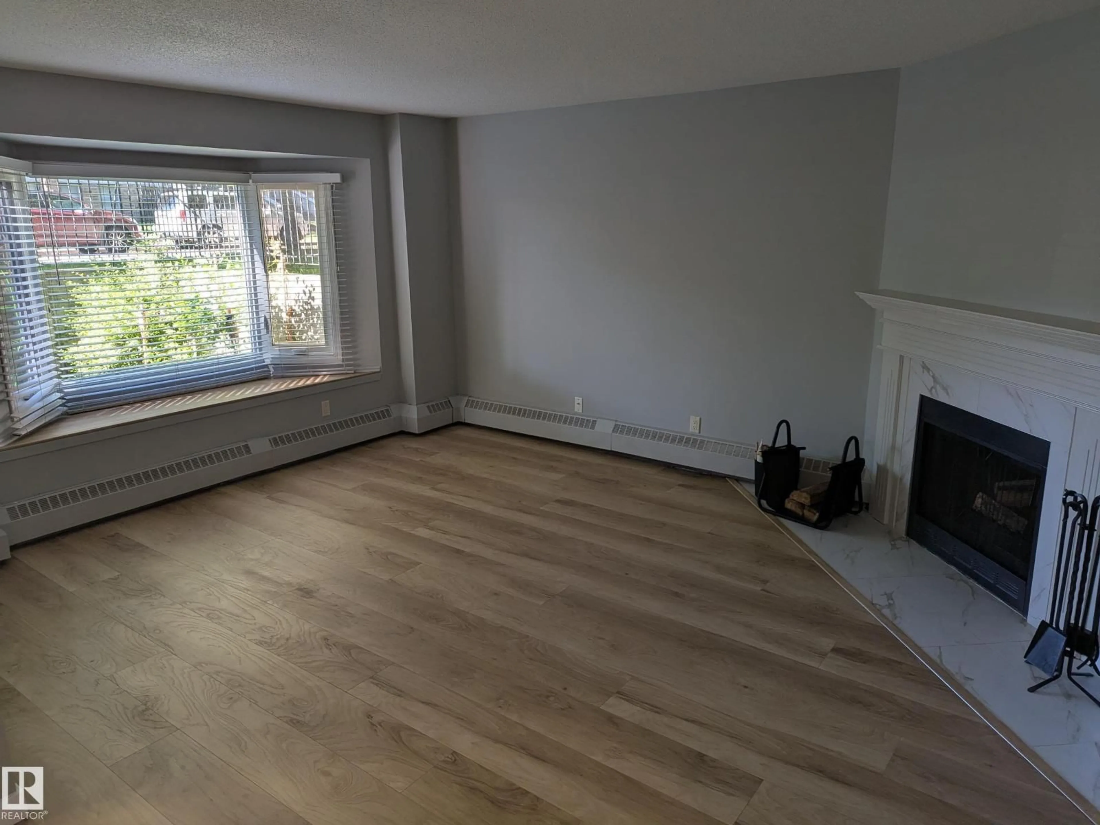 A pic of a room for 10524 84 AV, Edmonton Alberta T6E2H4