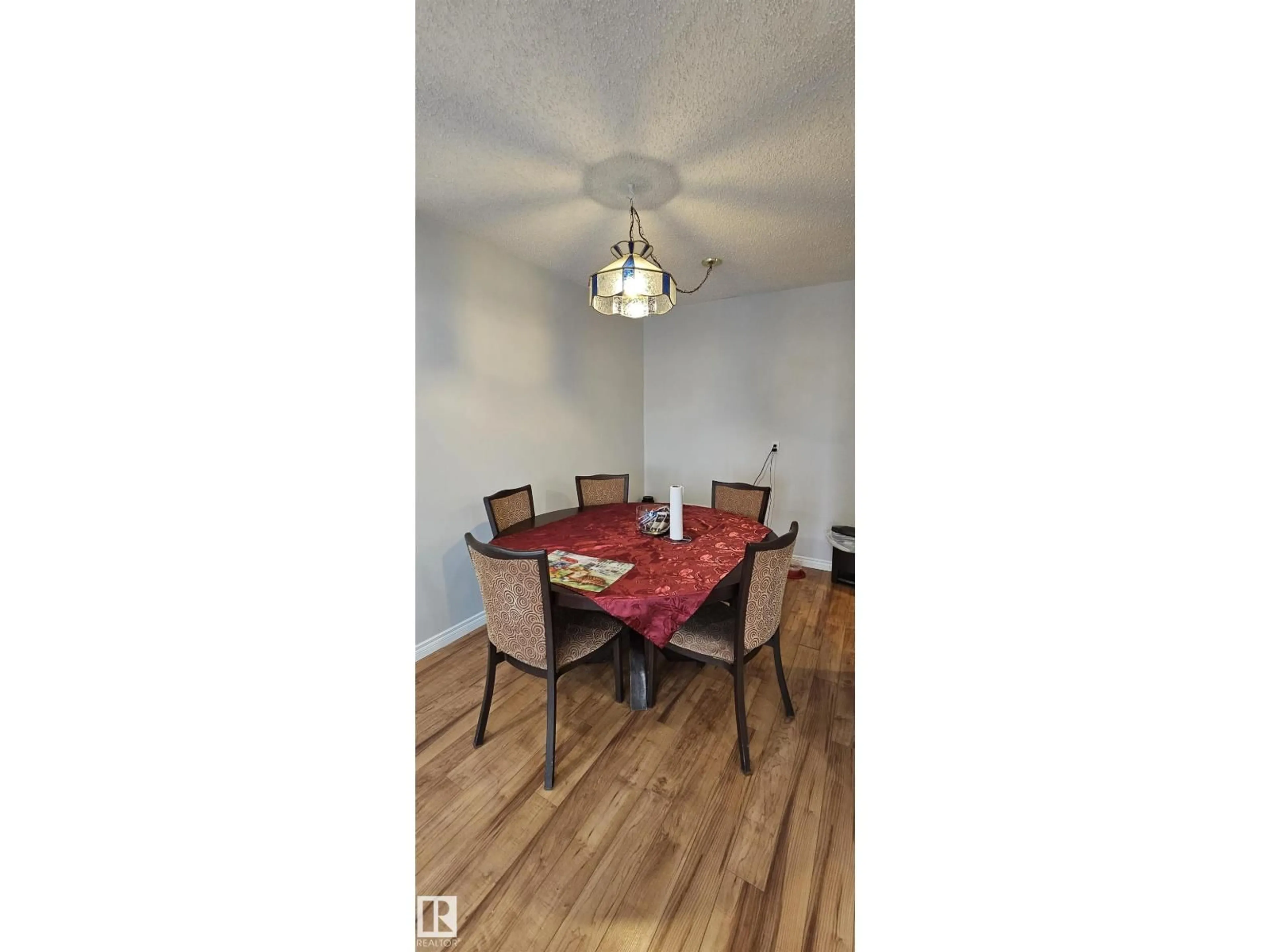 Dining room, wood/laminate floor for 906 11307 99 AV NW, Edmonton Alberta T5K0H2