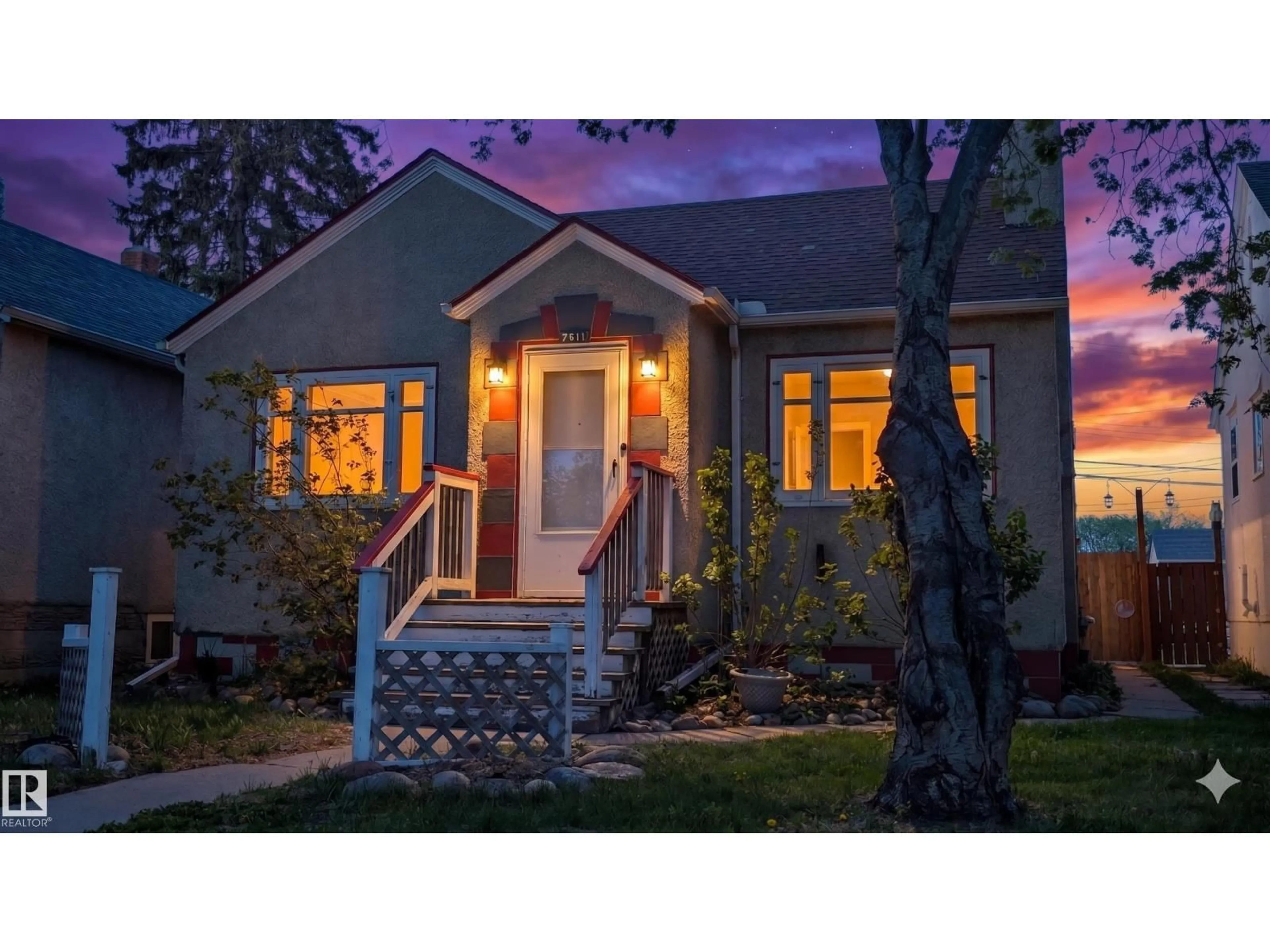 Home with vinyl exterior material, street for NW - 7611 112 S AV, Edmonton Alberta T5B0H4
