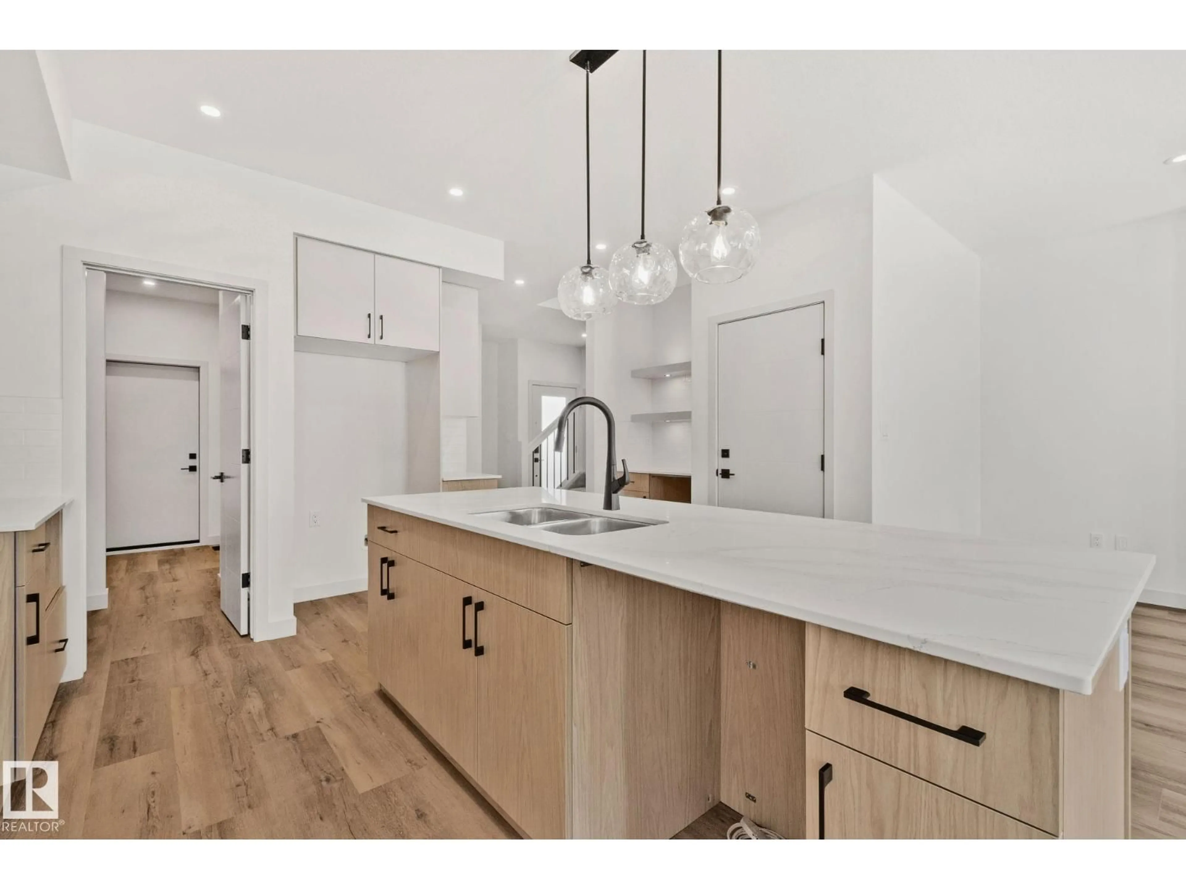 Open concept kitchen, unknown for 122 ROYAL STREET, St. Albert Alberta T8N8C9