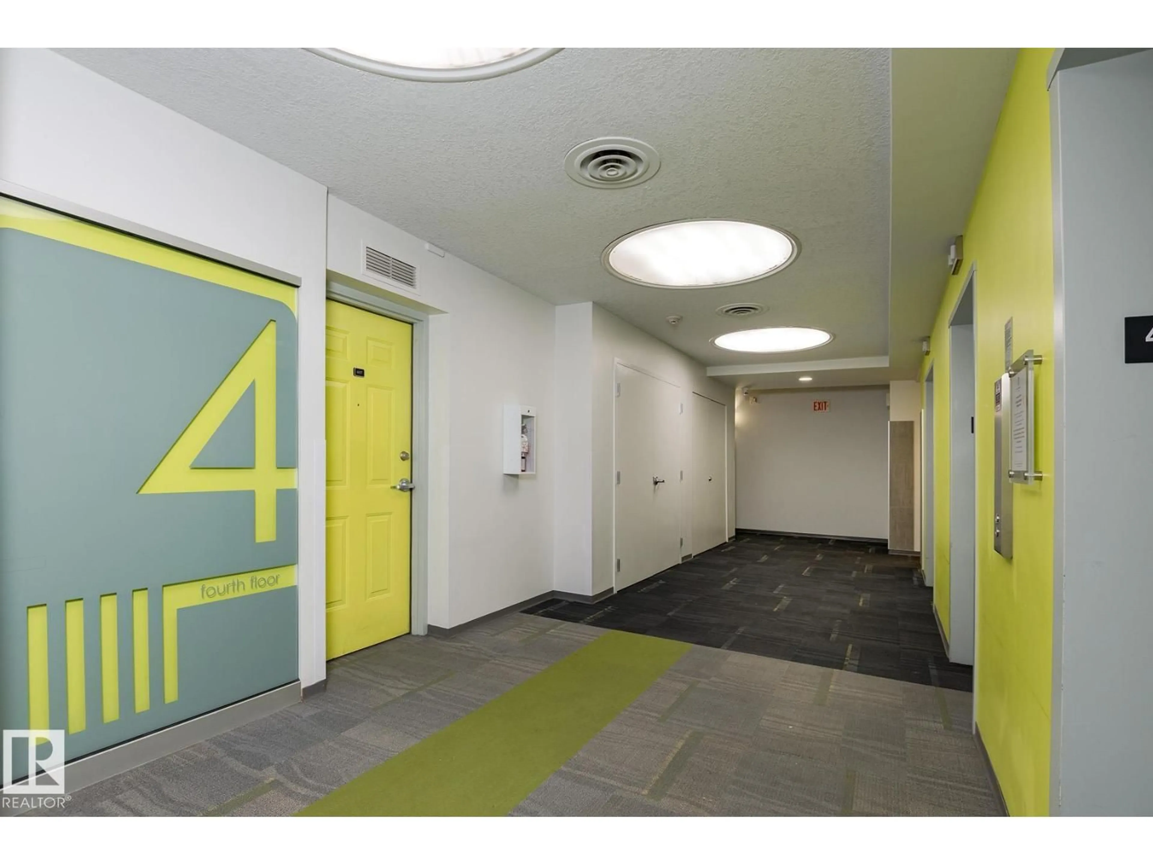 Indoor foyer for #412 - 10024 JASPER AV, Edmonton Alberta T5J1R9
