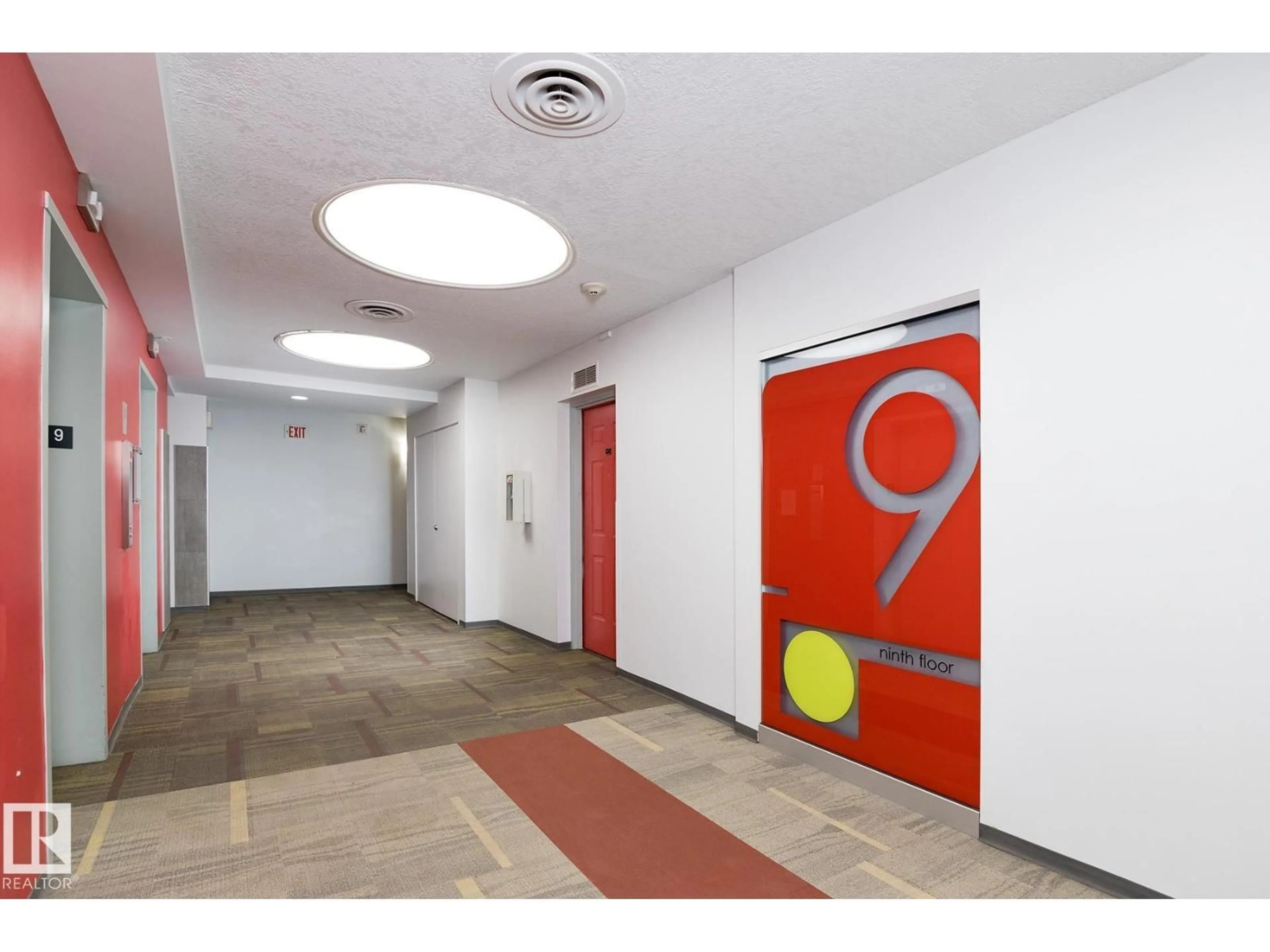 Indoor foyer for 10024 - 910 JASPER AV, Edmonton Alberta T5J1R9