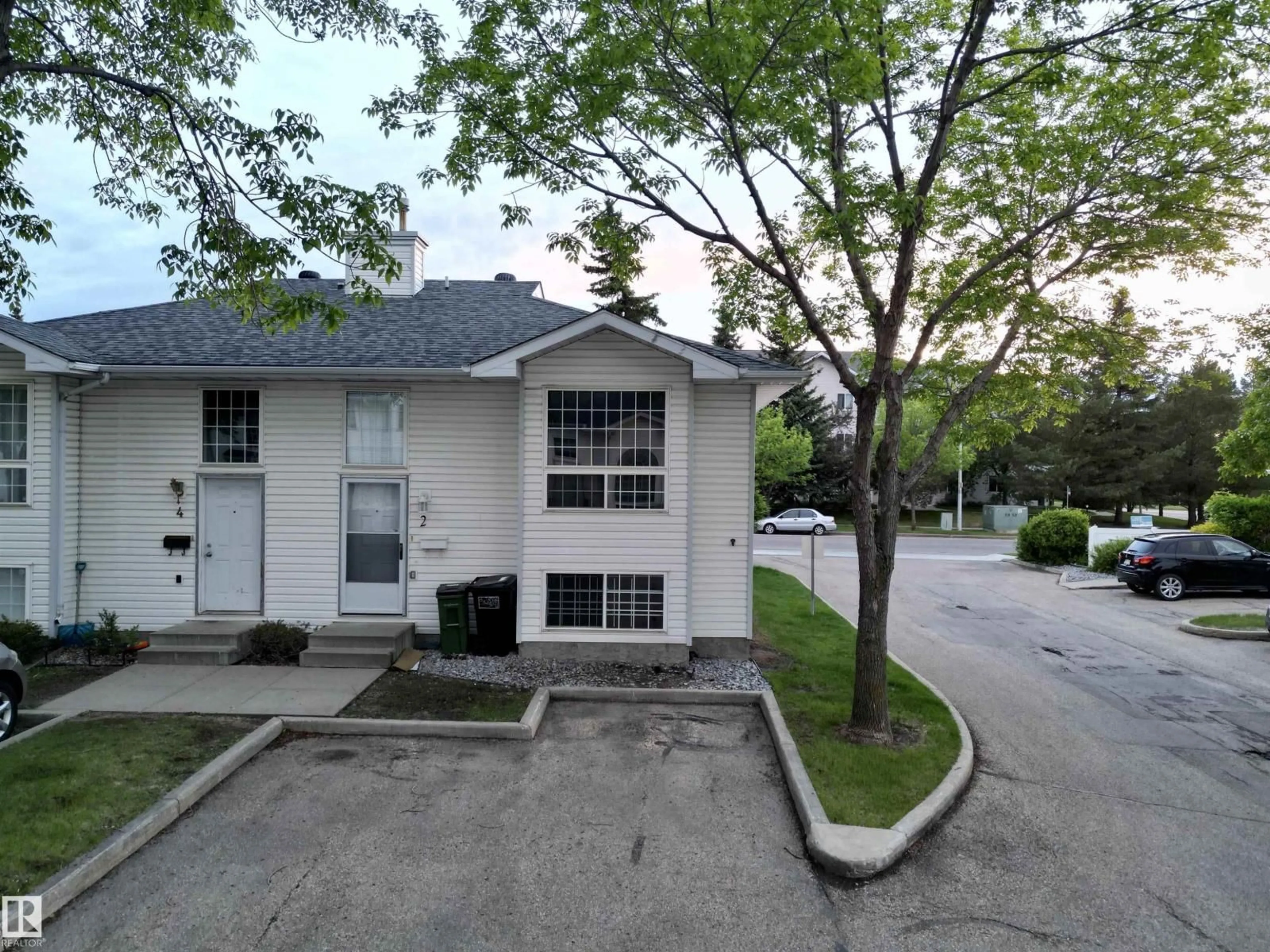 Unknown for #2 - 3311 58 ST, Edmonton Alberta T6L6X3