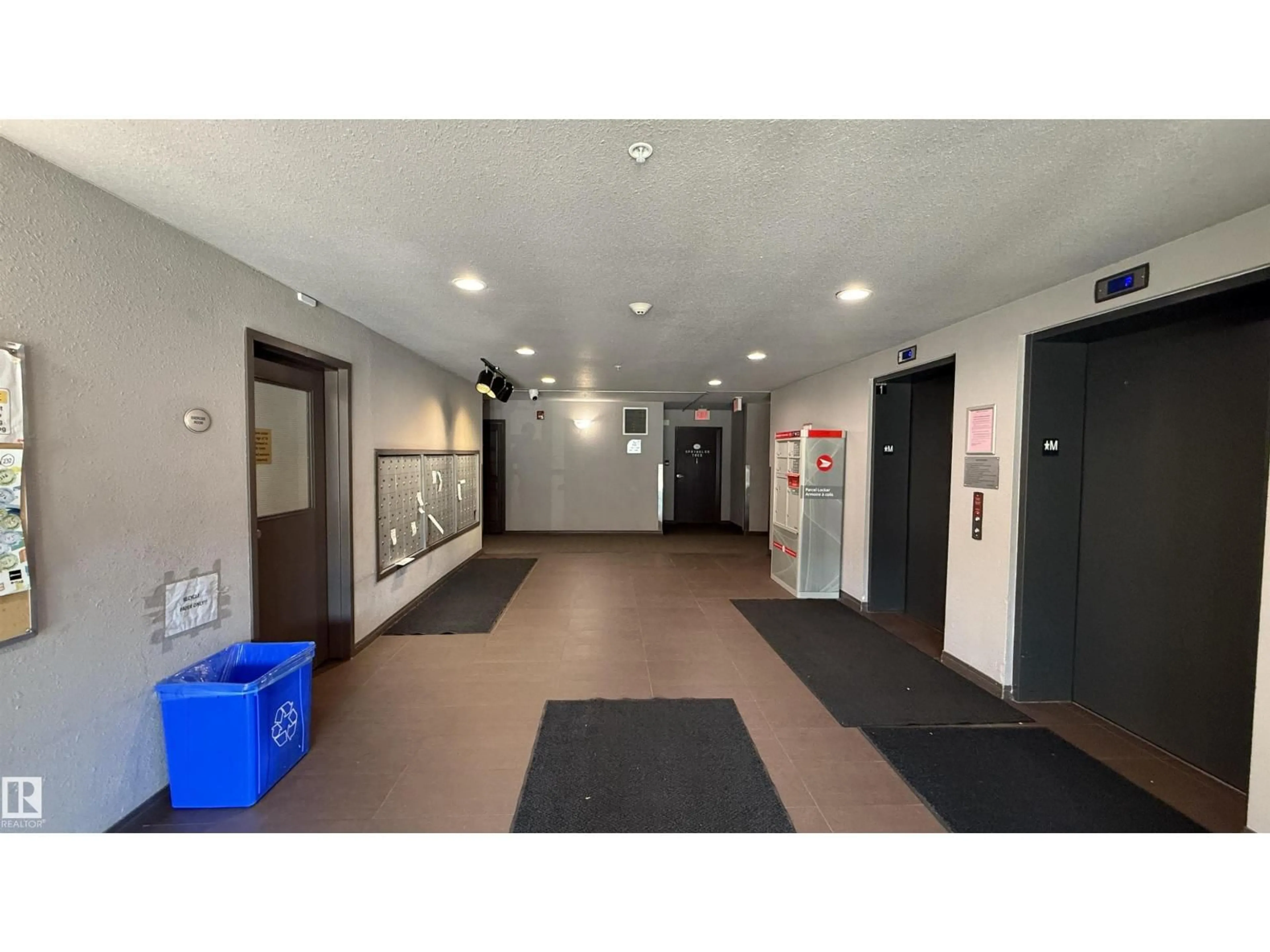 Indoor foyer for #133 - 301 CLAREVIEW STATION DR DR, Edmonton Alberta T5L0B8