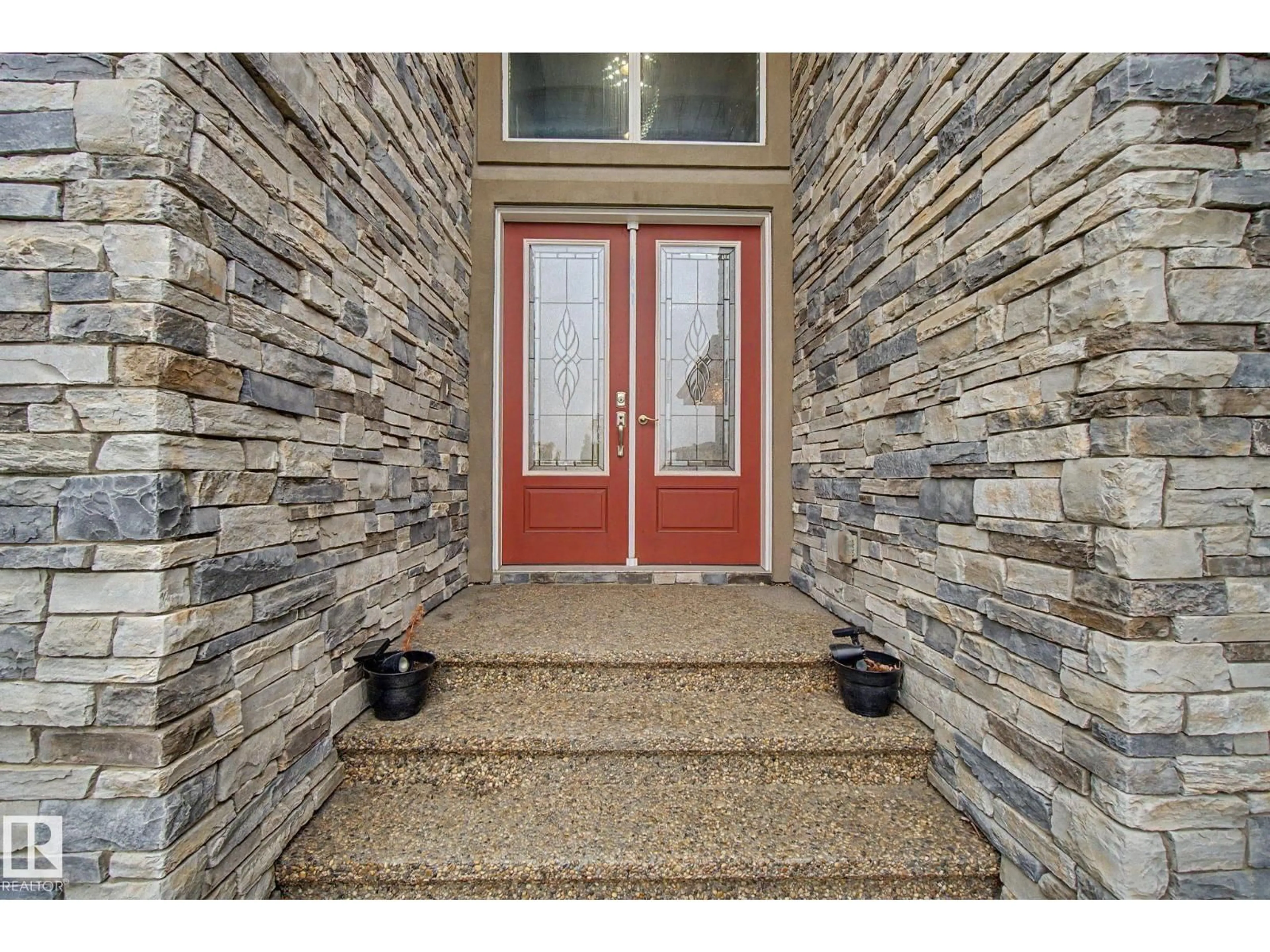 Indoor entryway for 3036 59 AV, Nisku Alberta T4X0X9