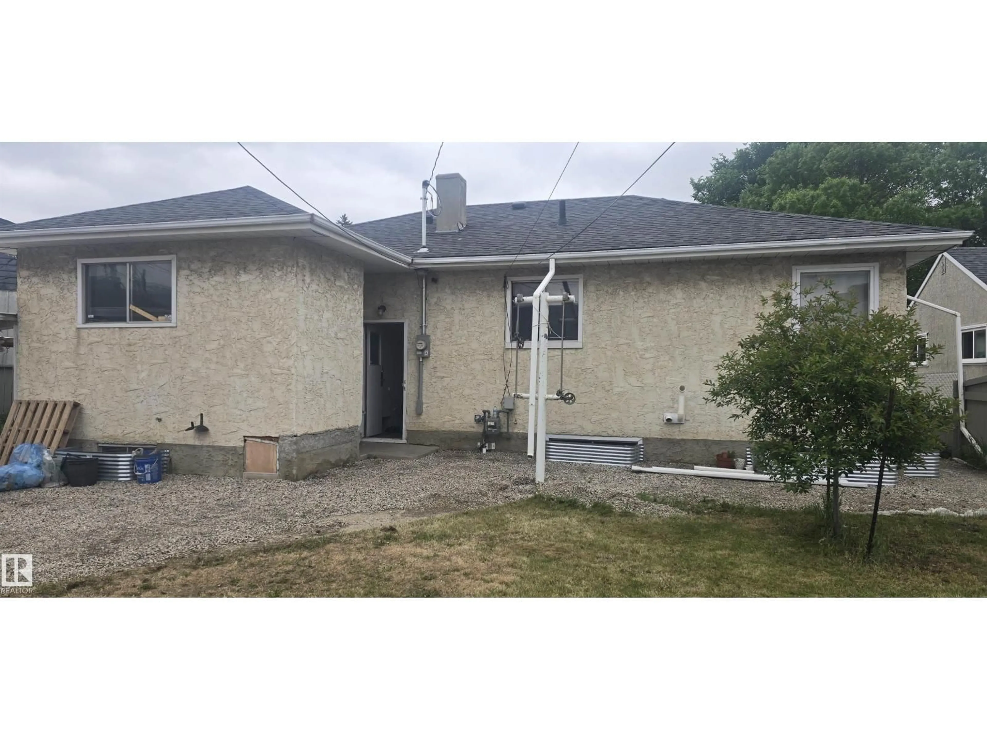 Unknown for 12432 96 ST, Edmonton Alberta T5G1W7