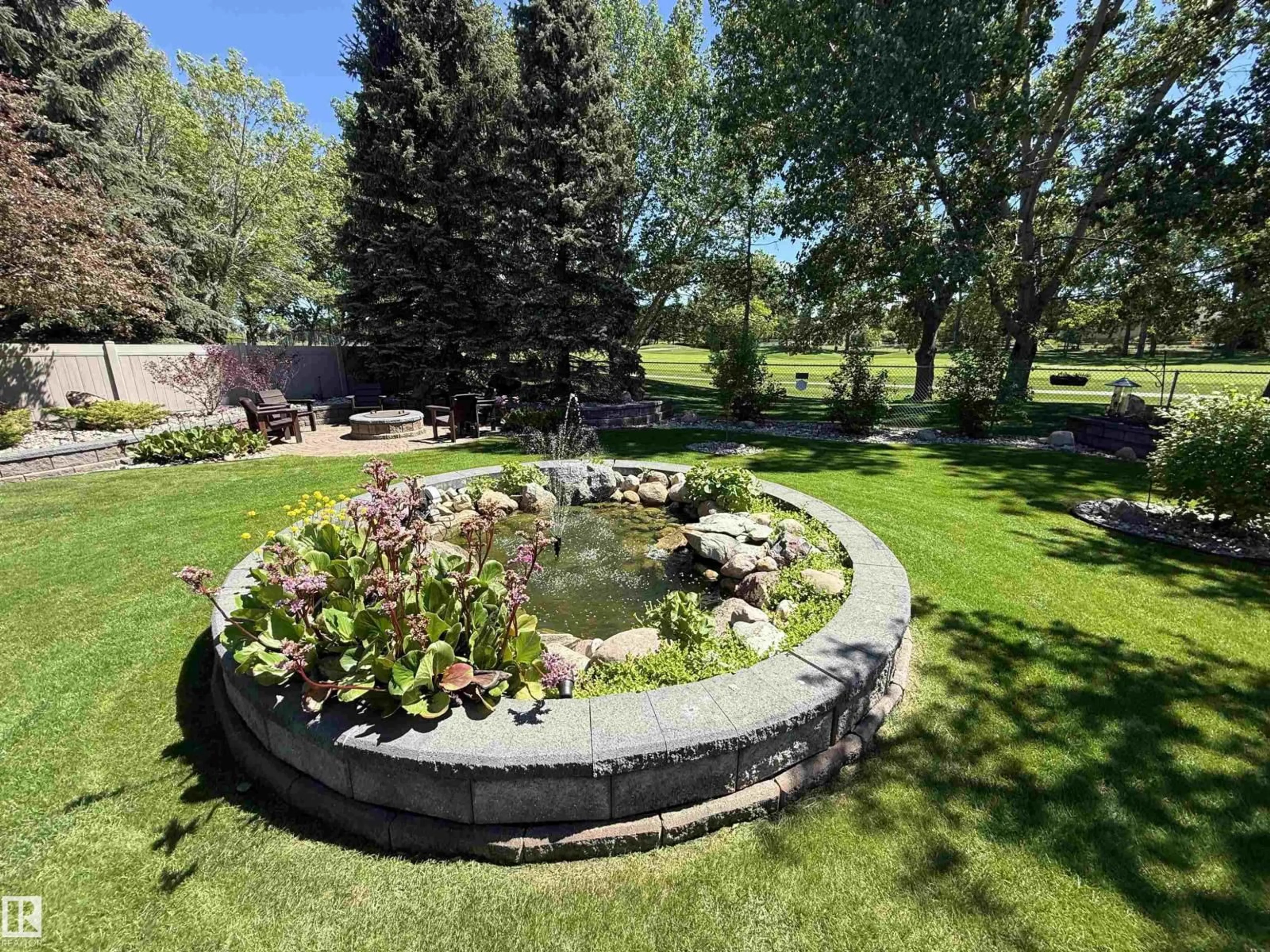 Patio, water/lake/river/ocean view for 915 PICARD DR, Edmonton Alberta T5T6H2