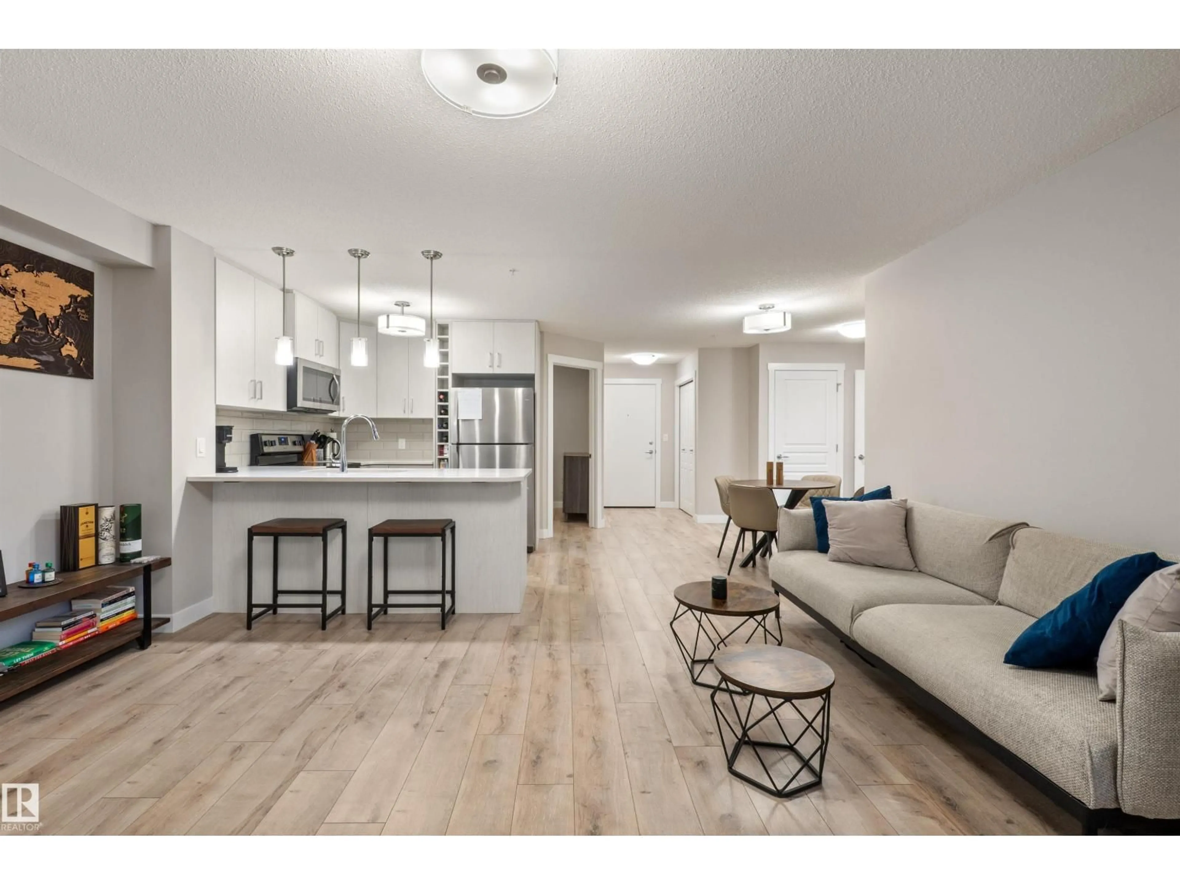 Unknown for #210 - 2229 44 AV NW, Edmonton Alberta T6T0W6