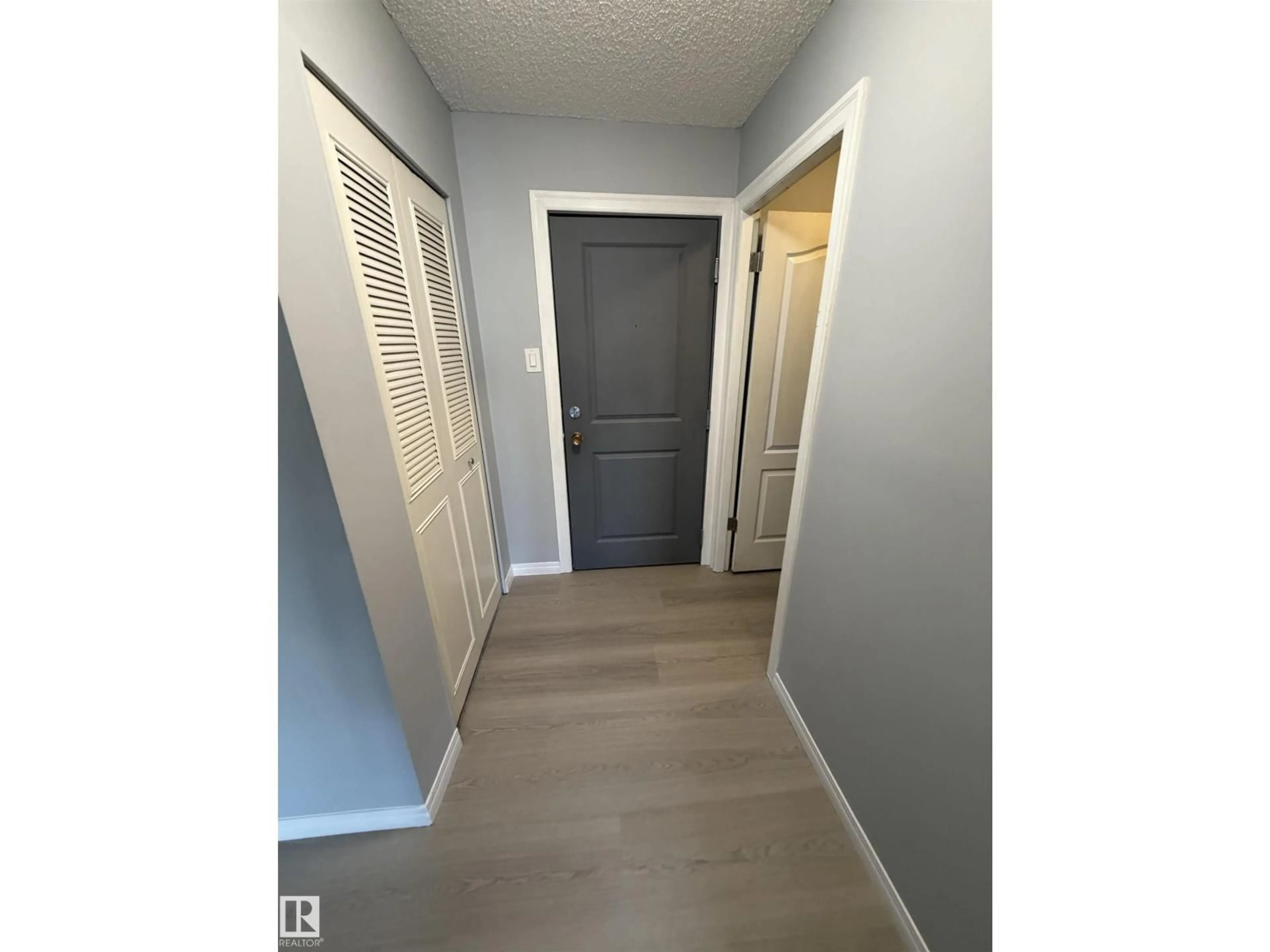 A pic of a room for #202 - 10740 105 ST, Edmonton Alberta T5H2X2