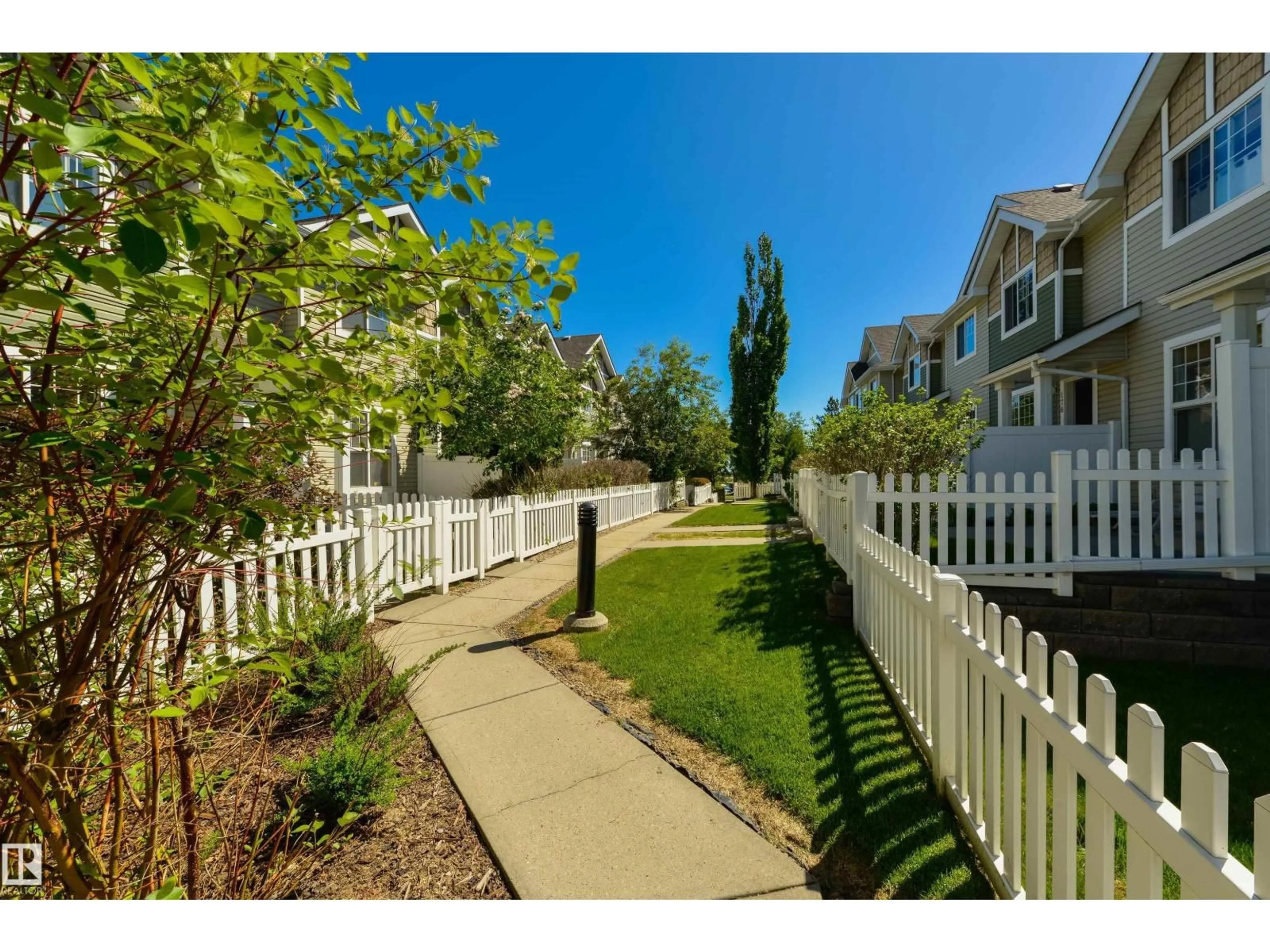 Patio, unknown for 189 5604 199 ST NW, Edmonton Alberta T6M2Z9
