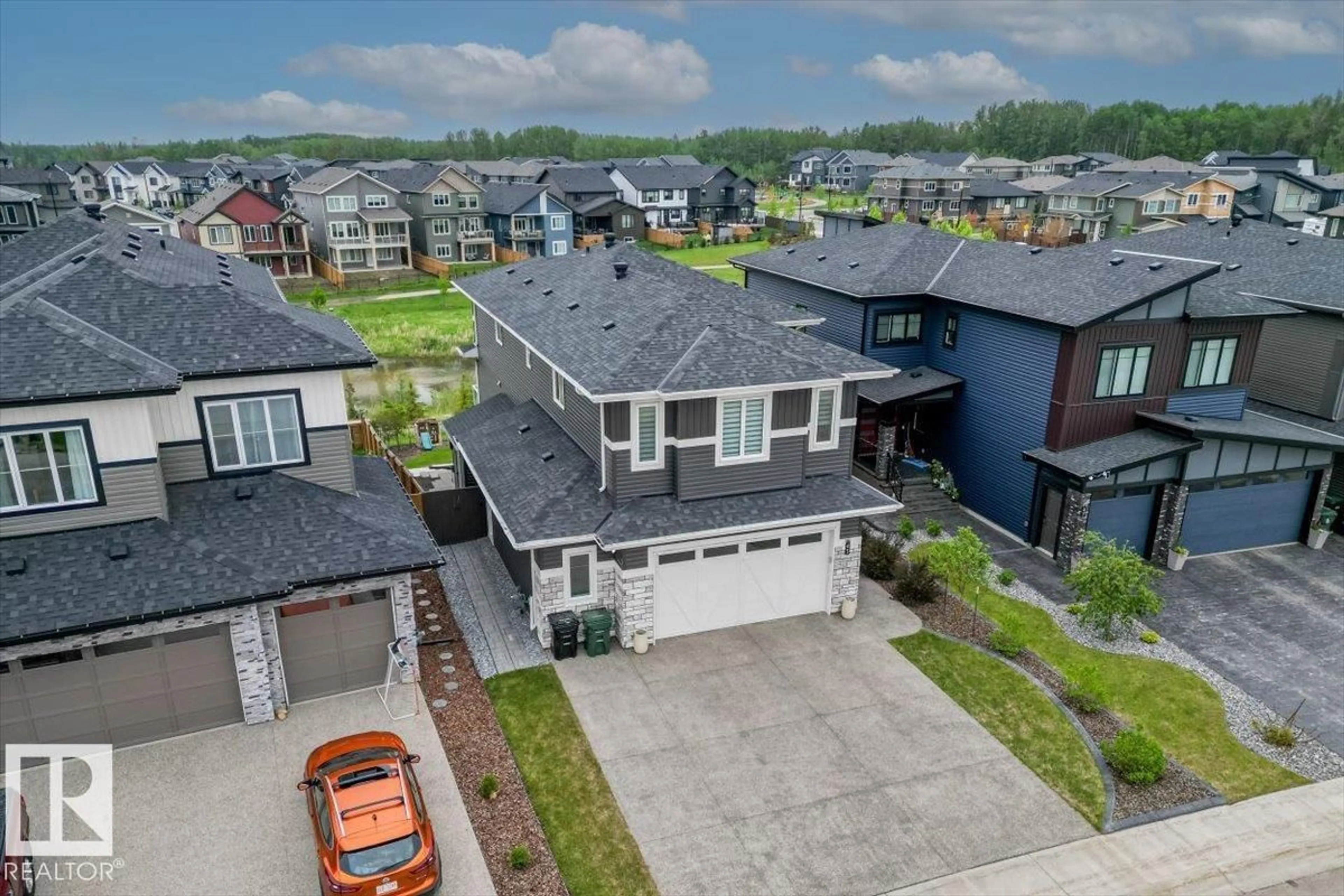 A pic from outside/outdoor area/front of a property/back of a property/a pic from drone, unknown for 45 ELWYCK GA, Spruce Grove Alberta T7X0Z2