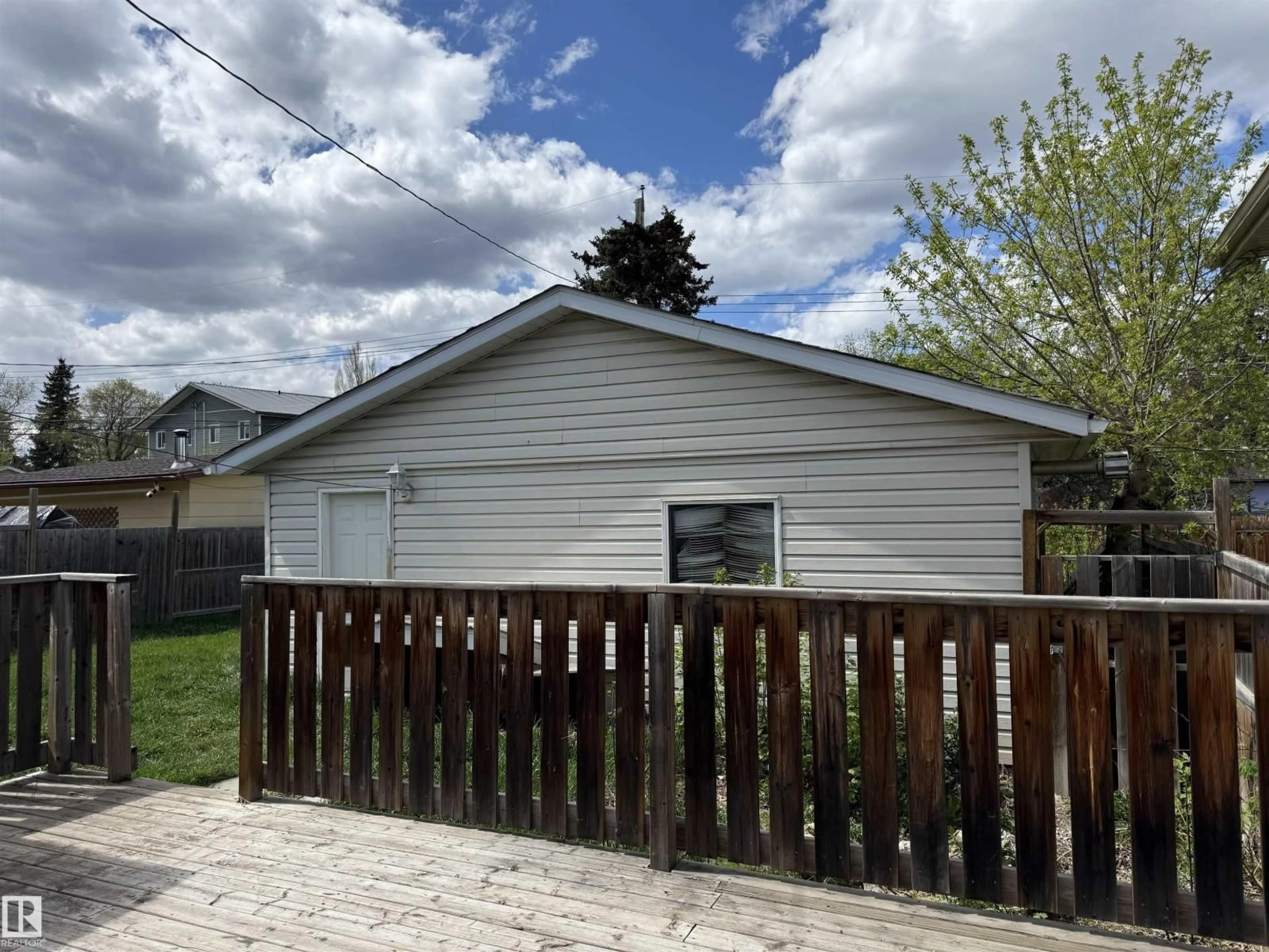 Shed for 4708 47 ST, Drayton Valley Alberta T7A1H7