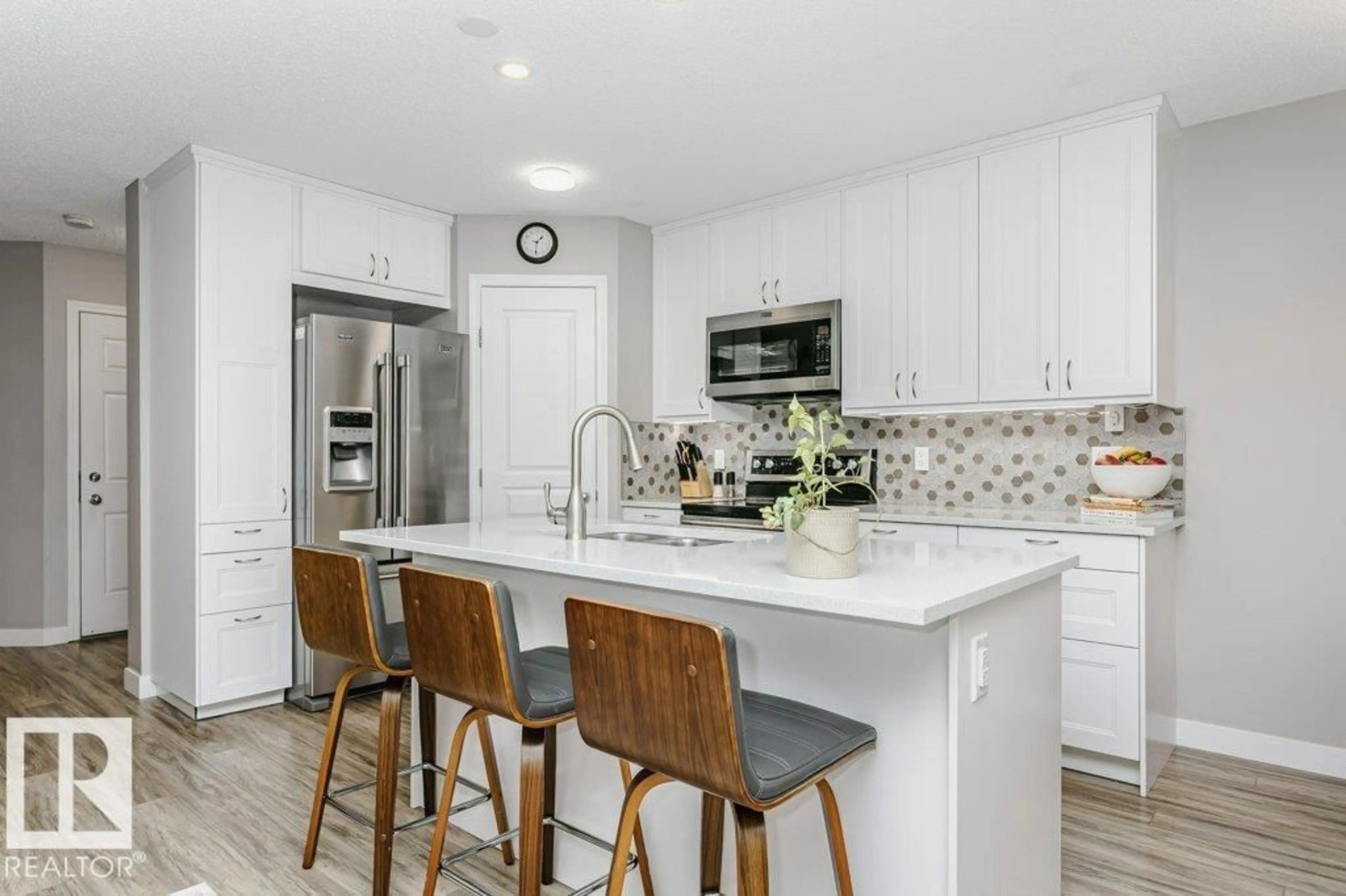 Open concept kitchen, ceramic/tile floor for 5323 RUE PARC ST, Beaumont Alberta T4X1W4