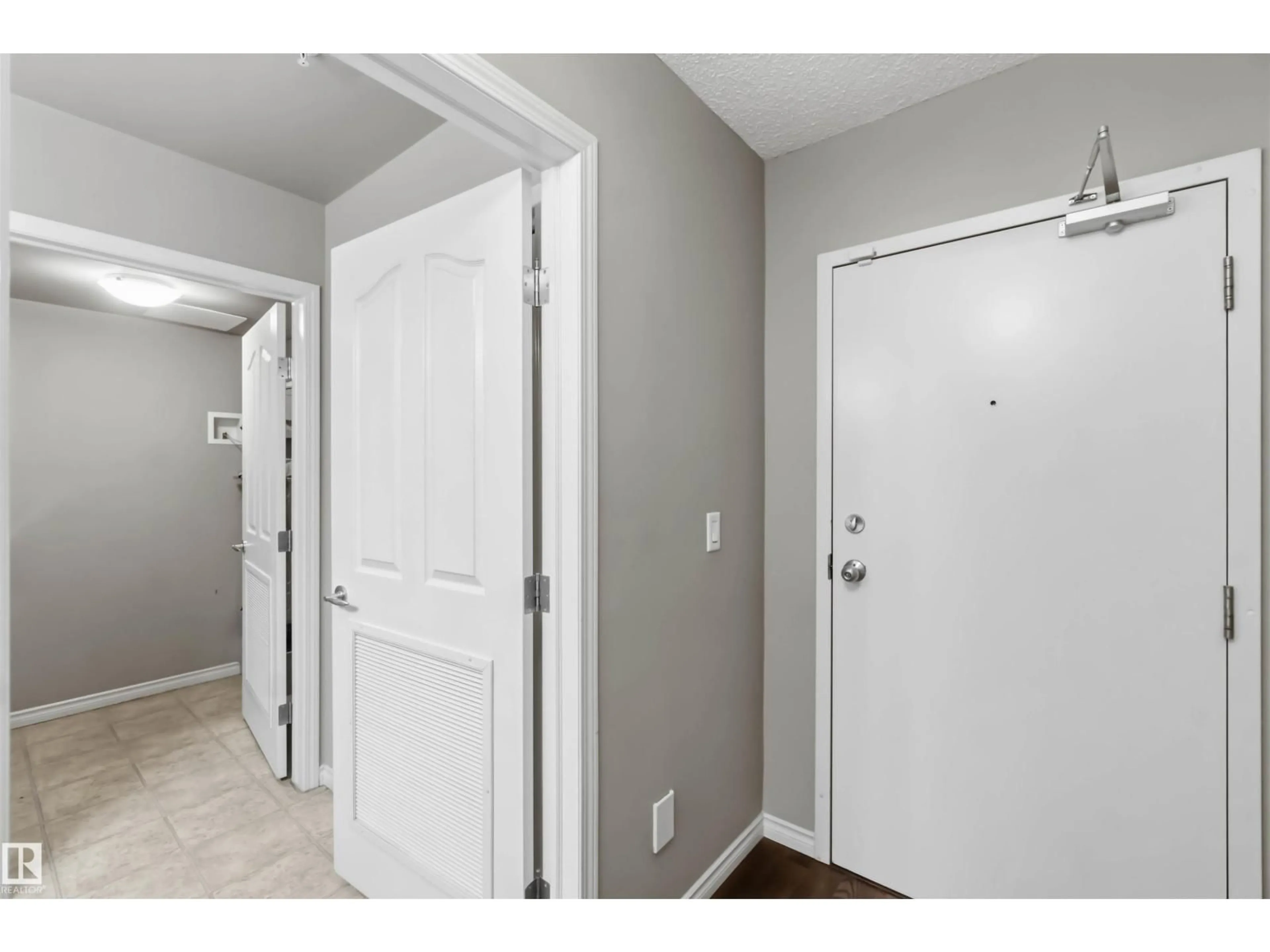 Indoor entryway for #201 - 141 FESTIVAL WY, Sherwood Park Alberta T8A3V8