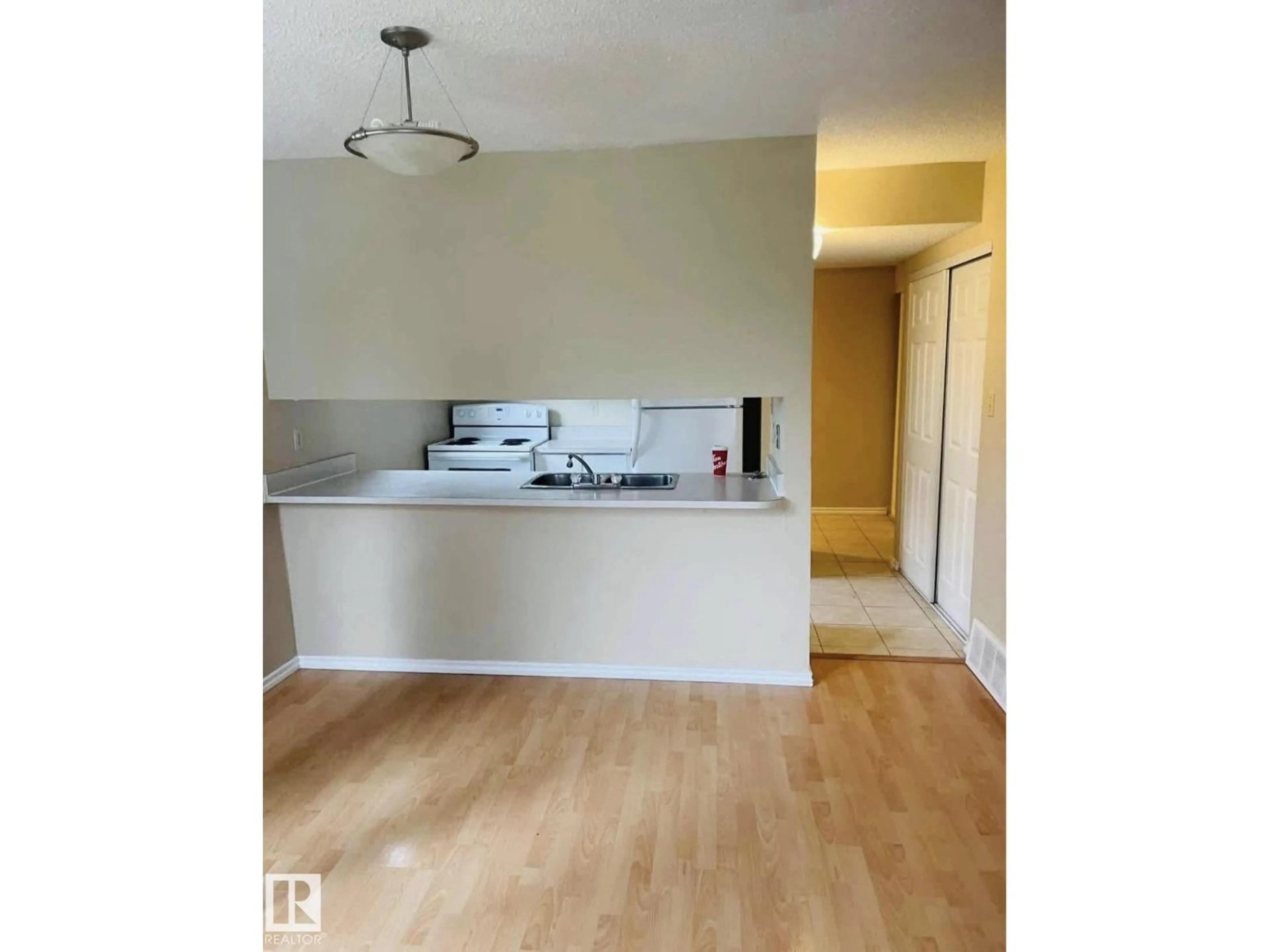 Unknown for 185 LANCASTER TC, Edmonton Alberta T5X5T1