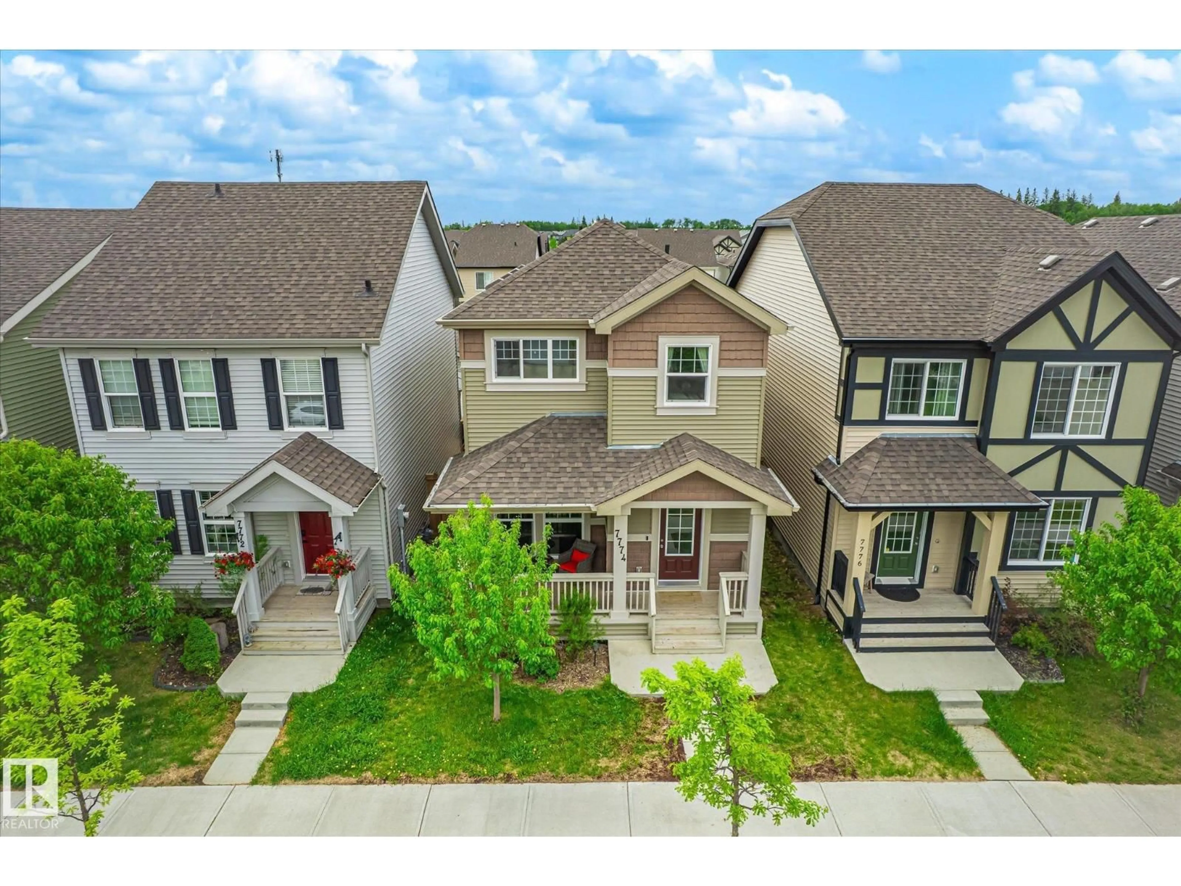 A pic from outside/outdoor area/front of a property/back of a property/a pic from drone, street for 7774 EIFERT CR, Edmonton Alberta T6M0W1