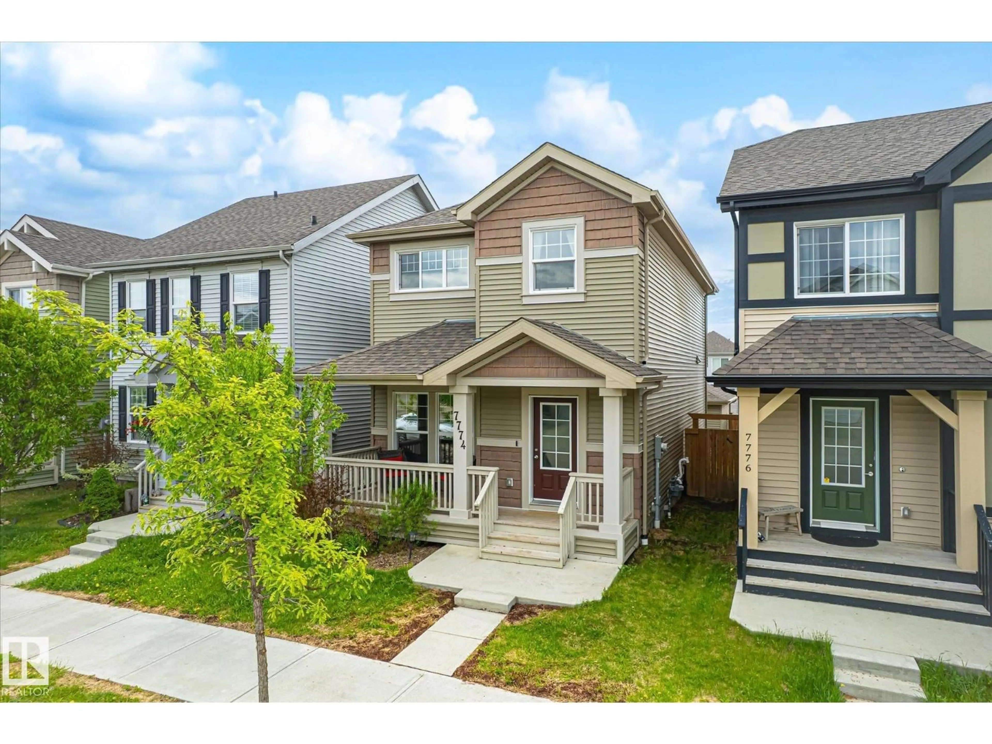 Home with vinyl exterior material, street for 7774 EIFERT CR, Edmonton Alberta T6M0W1