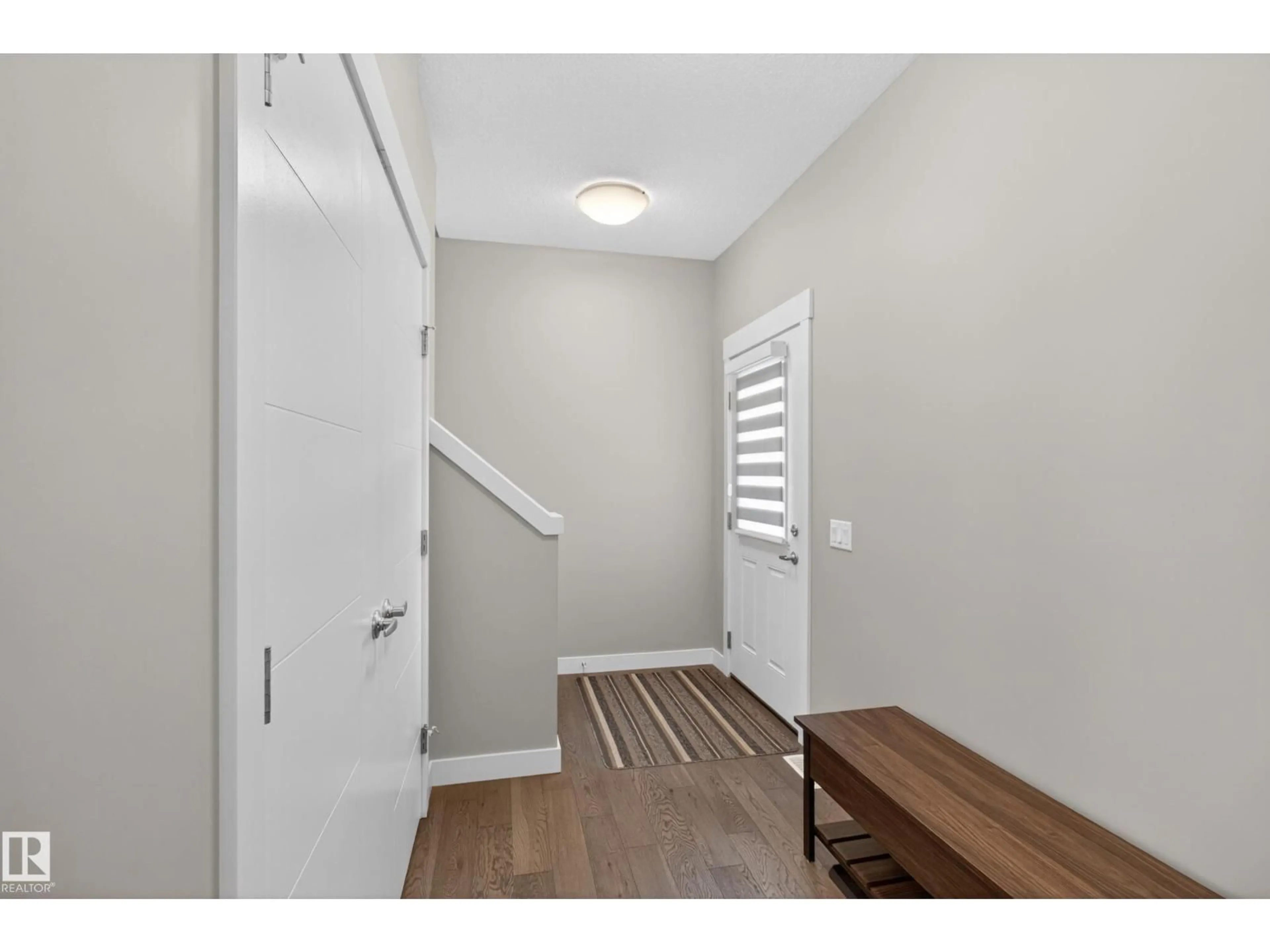 Indoor entryway for 46 AINSLEY WY, Sherwood Park Alberta T8H1A7