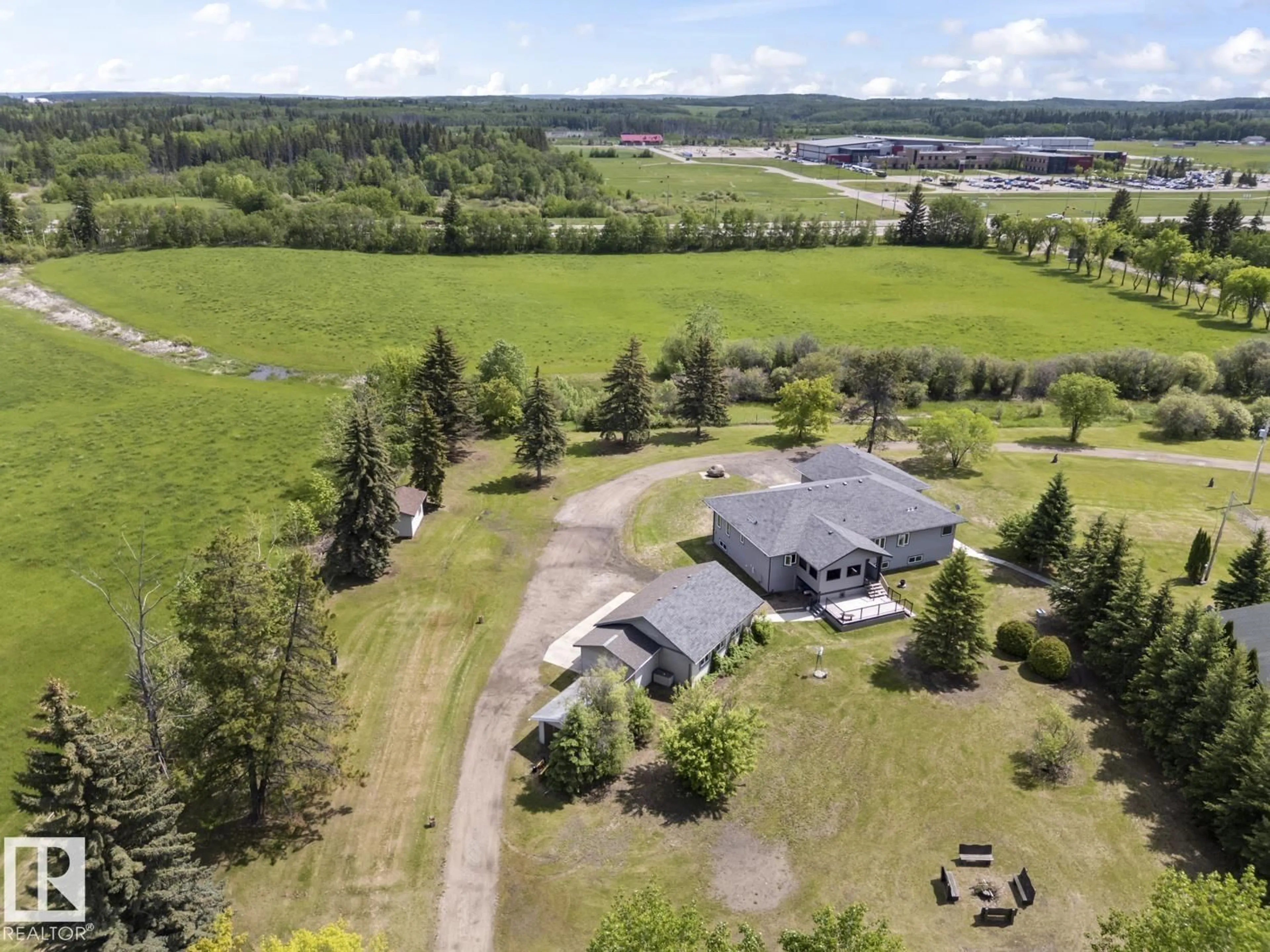 A pic from outside/outdoor area/front of a property/back of a property/a pic from drone, unknown for 2903 ENERGY DR, Cold Lake Alberta T9M1N2