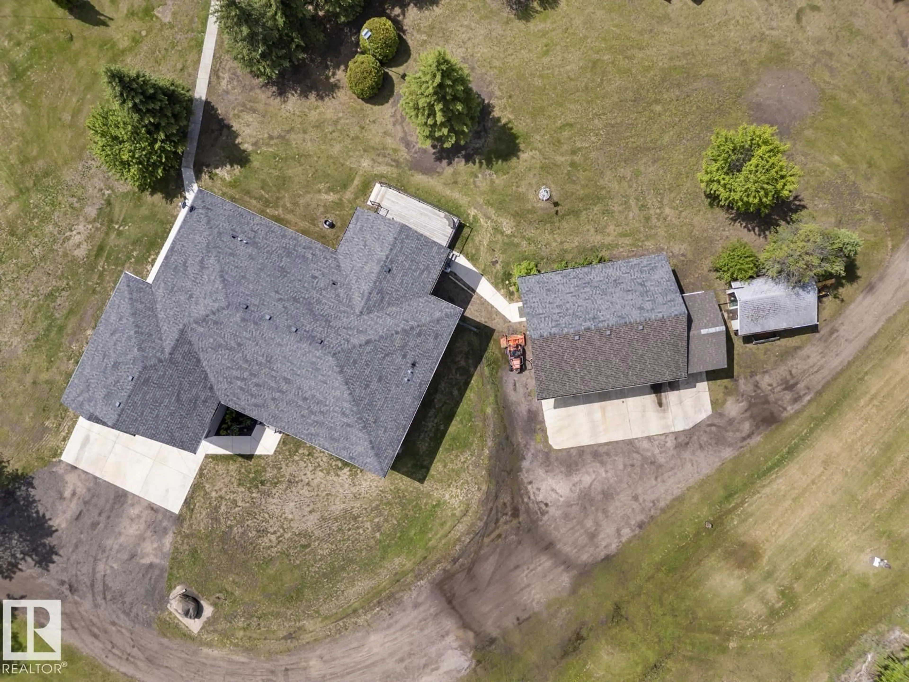 A pic from outside/outdoor area/front of a property/back of a property/a pic from drone, street for 2903 ENERGY DR, Cold Lake Alberta T9M1N2
