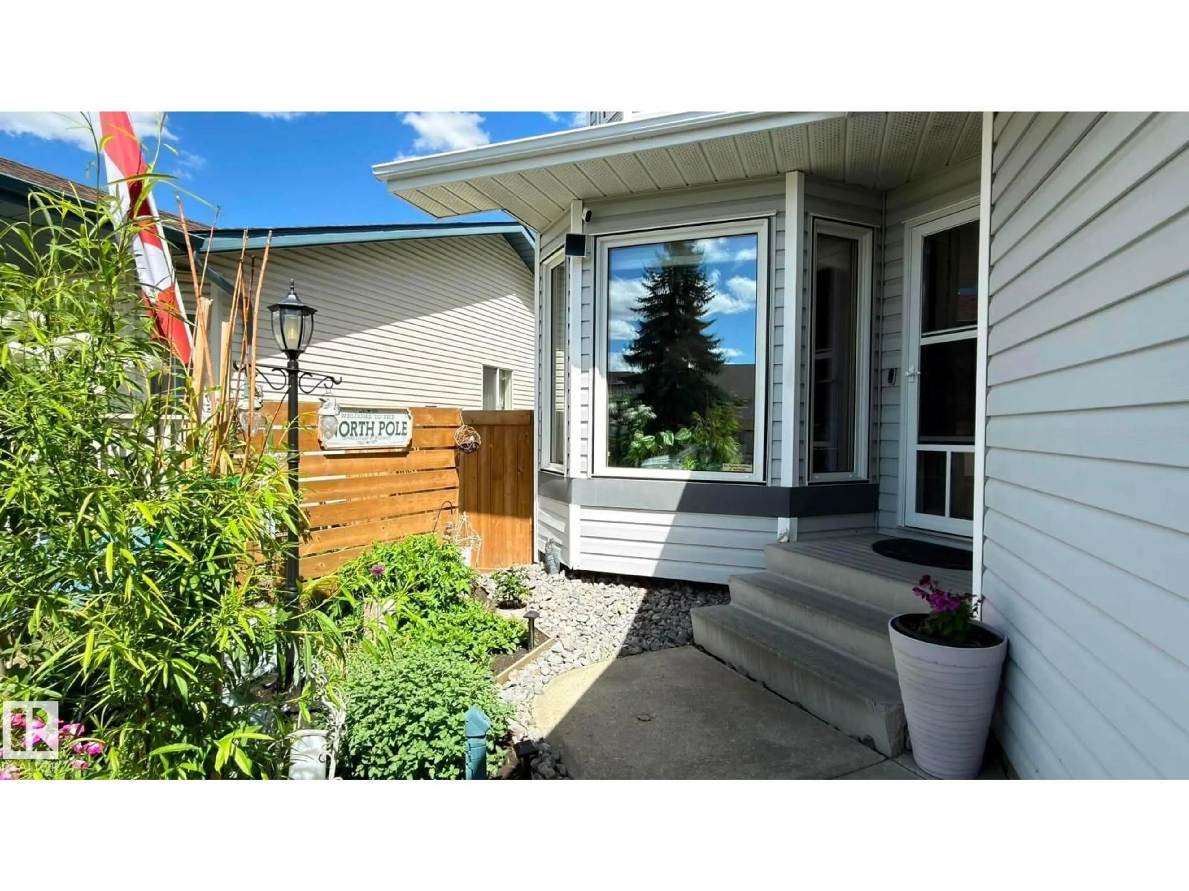 Unknown for NW - 825 112B ST, Edmonton Alberta T6J6W3